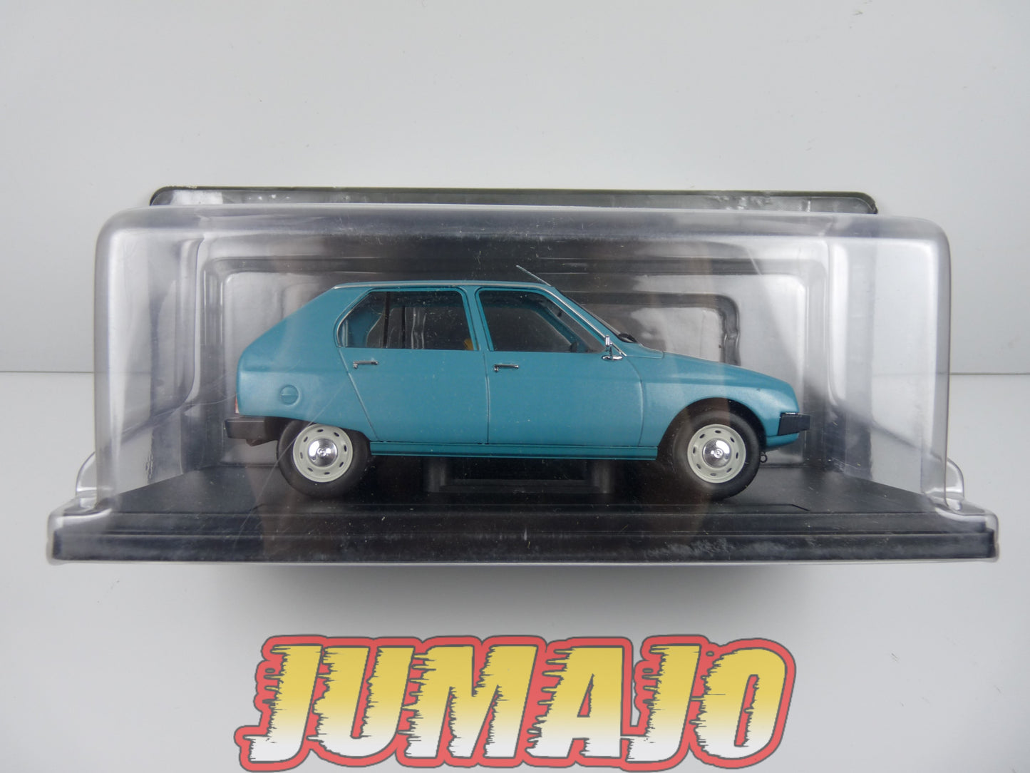 PTVQ26 Voiture 1/24 SALVAT Models : CITROEN Visa 1979