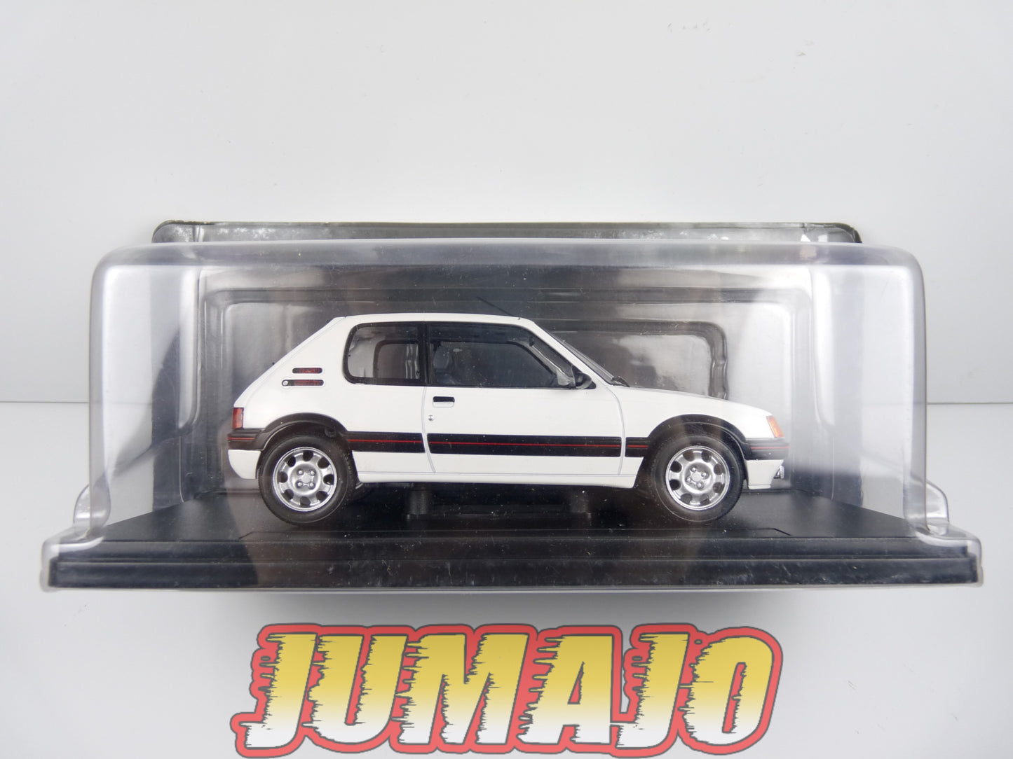 PTVQ27 Voiture 1/24 SALVAT Models : PEUGEOT 205 GTI blanche 1985