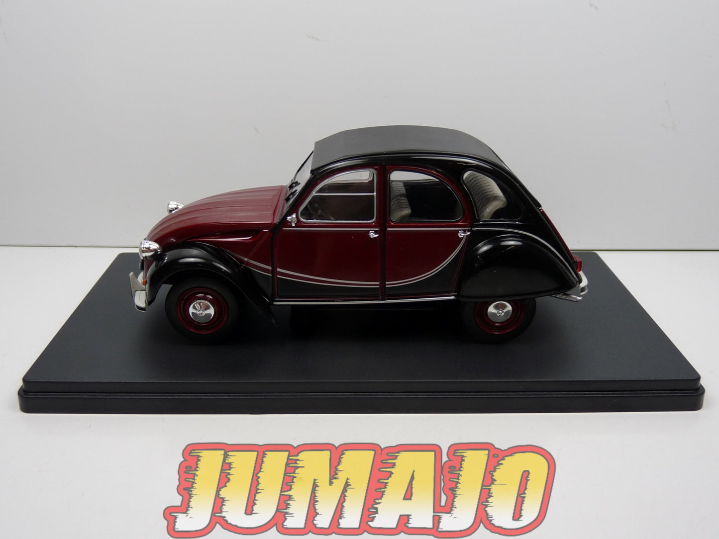 PTVQ2 Voiture 1/24 SALVAT Models : CITROEN 2CV 6 Charleston 1986