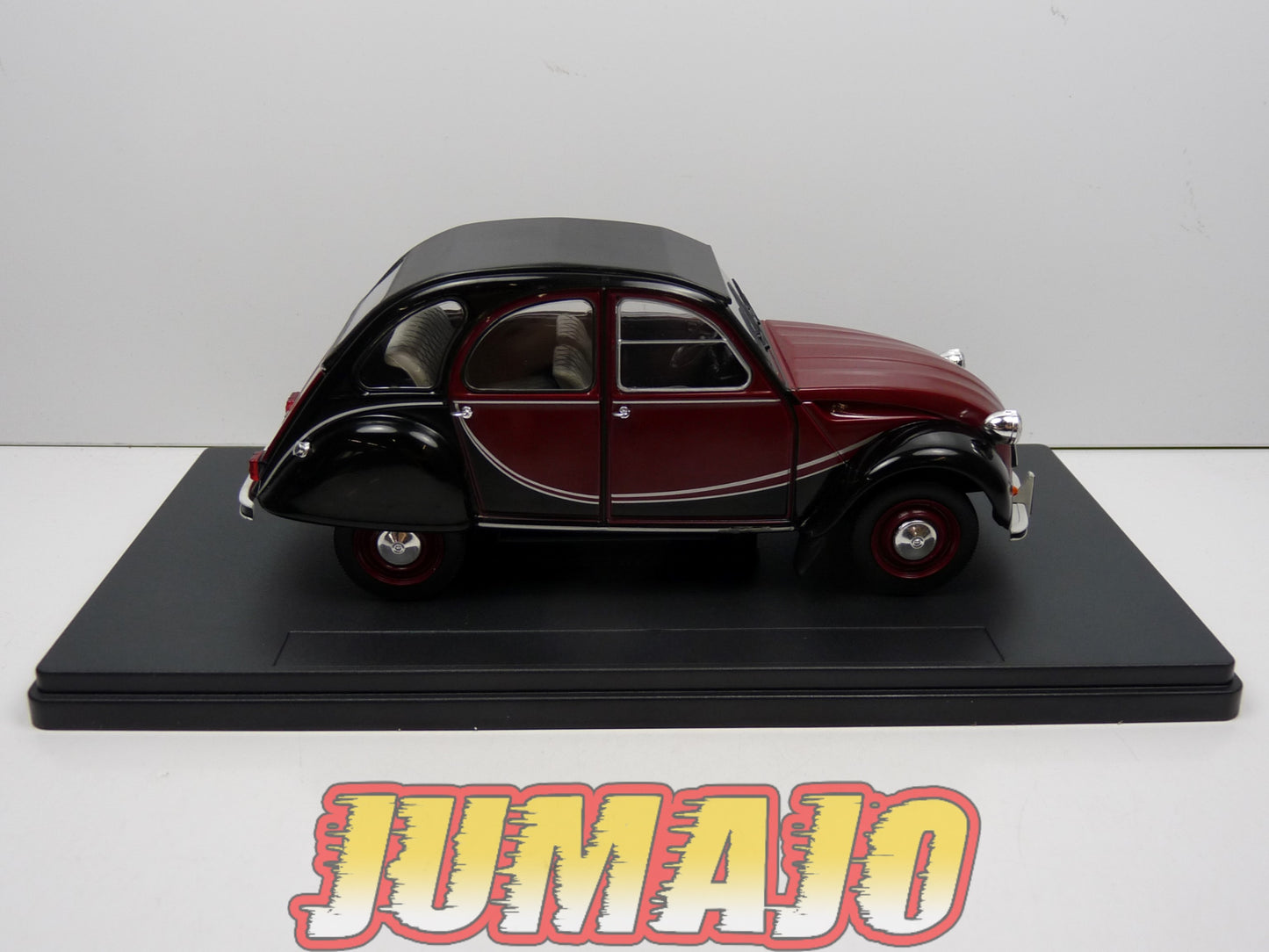 PTVQ2 Voiture 1/24 SALVAT Models : CITROEN 2CV 6 Charleston 1986