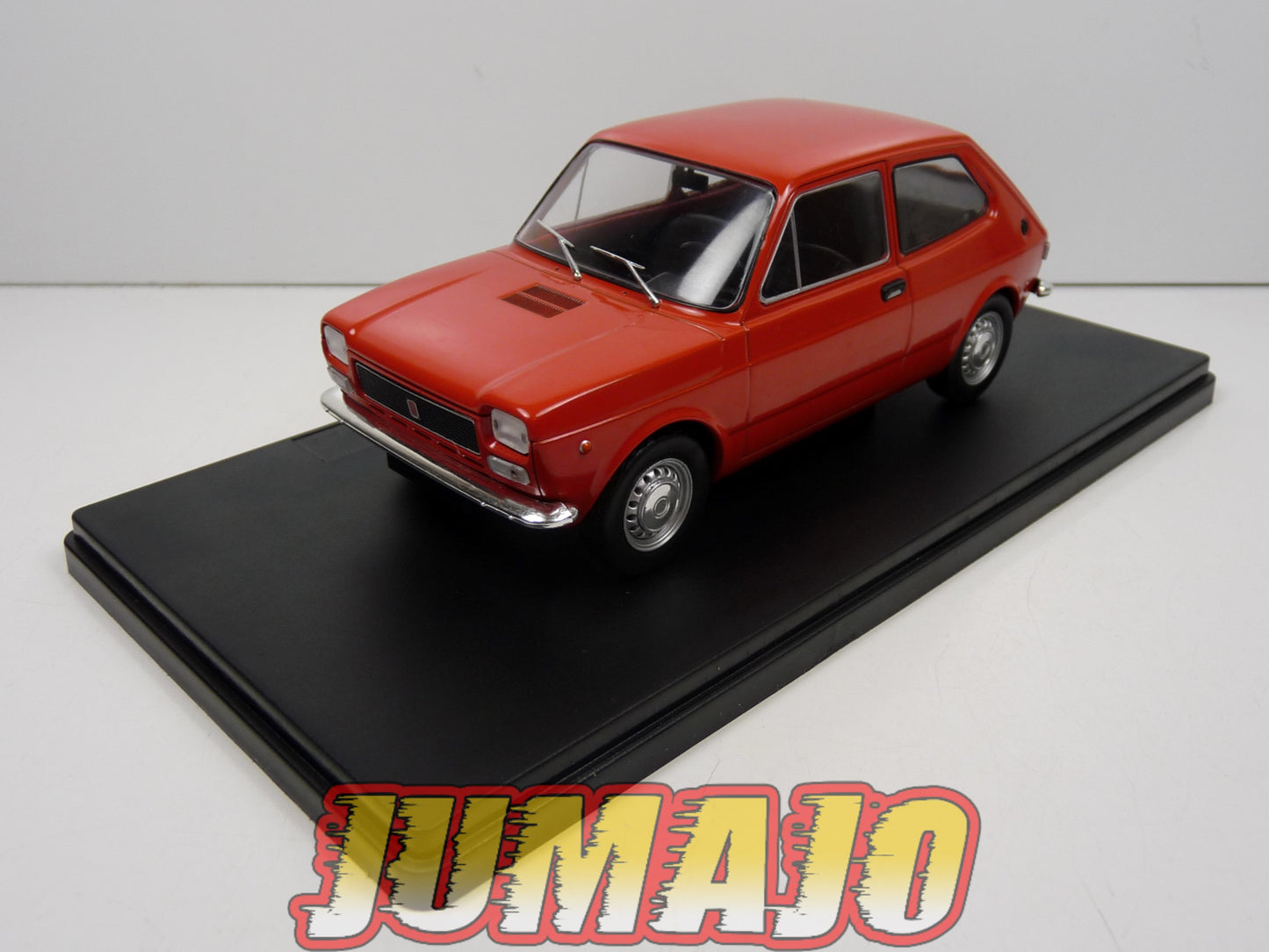 PTVQ4 Voiture 1/24 SALVAT Models : FIAT 127 1972