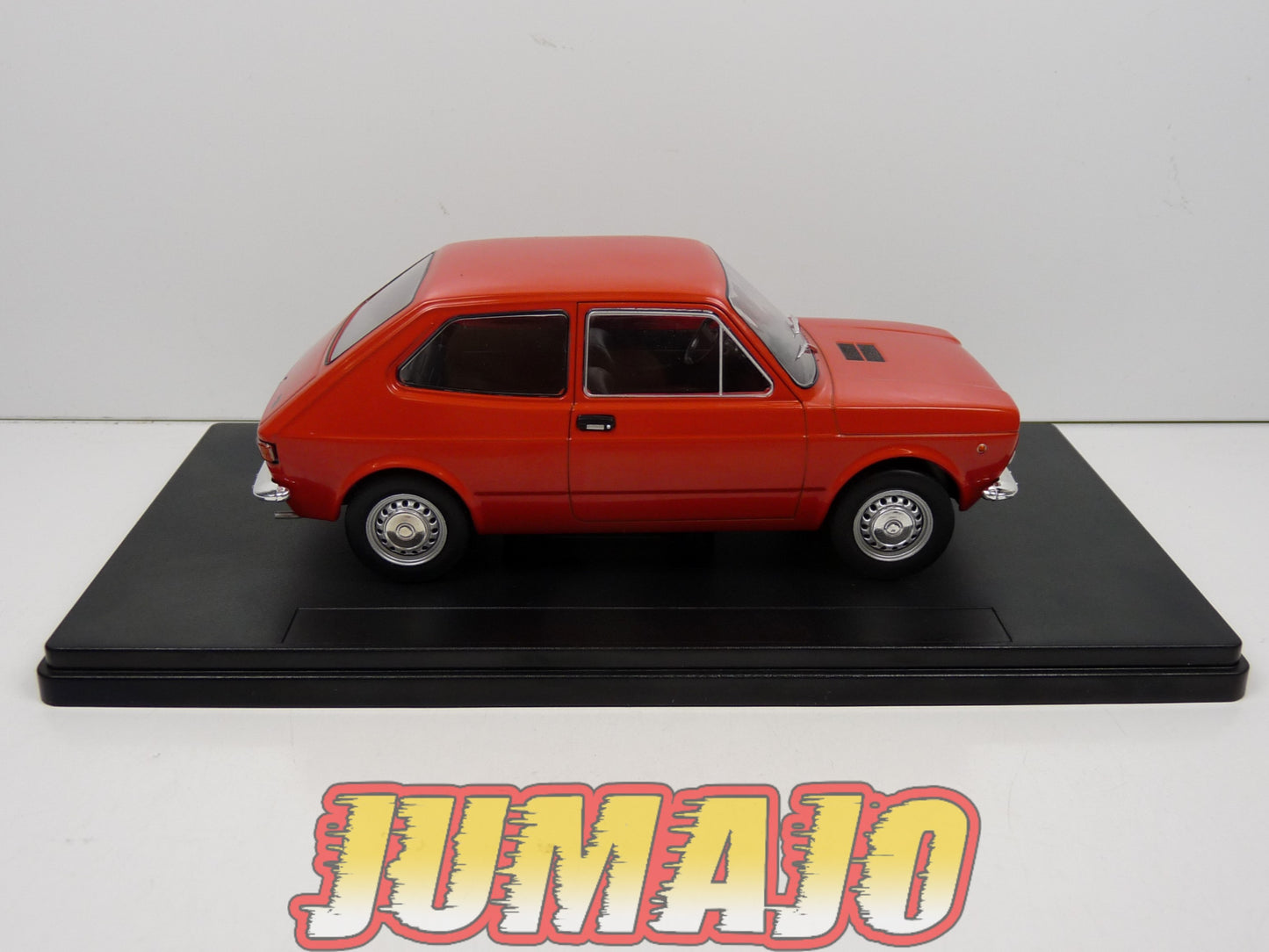 PTVQ4 Voiture 1/24 SALVAT Models : FIAT 127 1972