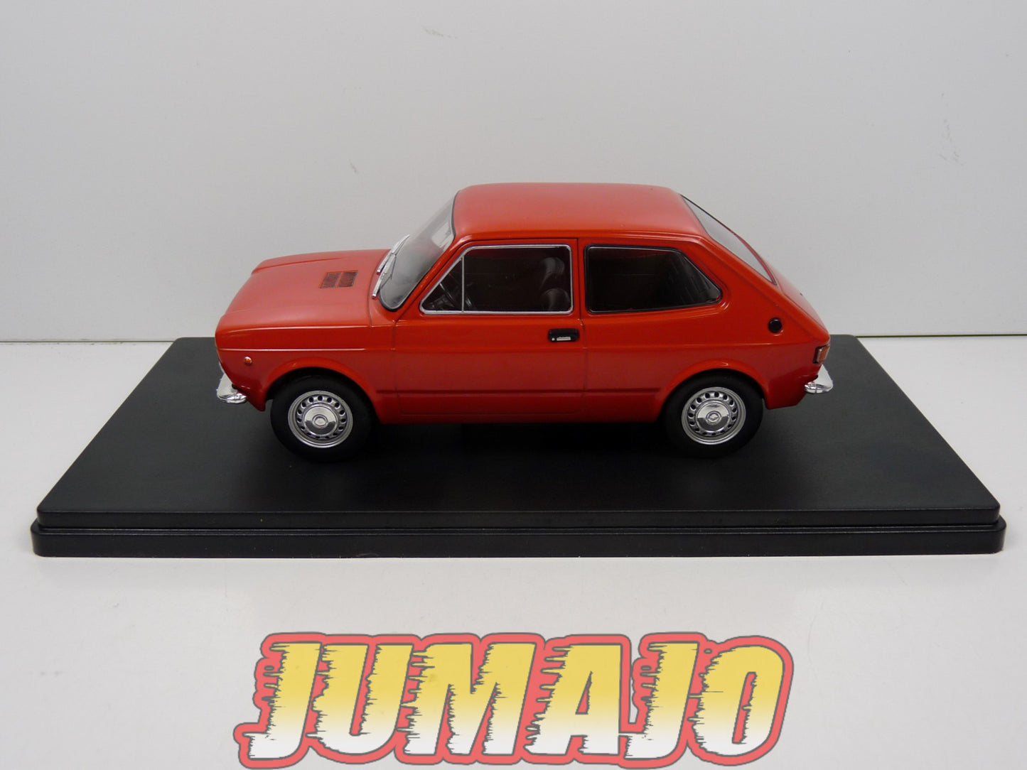 PTVQ4 Voiture 1/24 SALVAT Models : FIAT 127 1972
