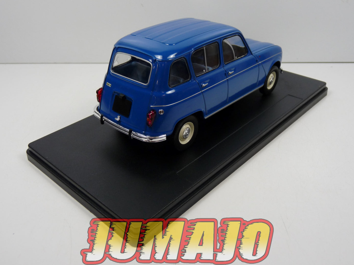 PTVQ6 Voiture 1/24 SALVAT Models : RENAULT 4L 1965