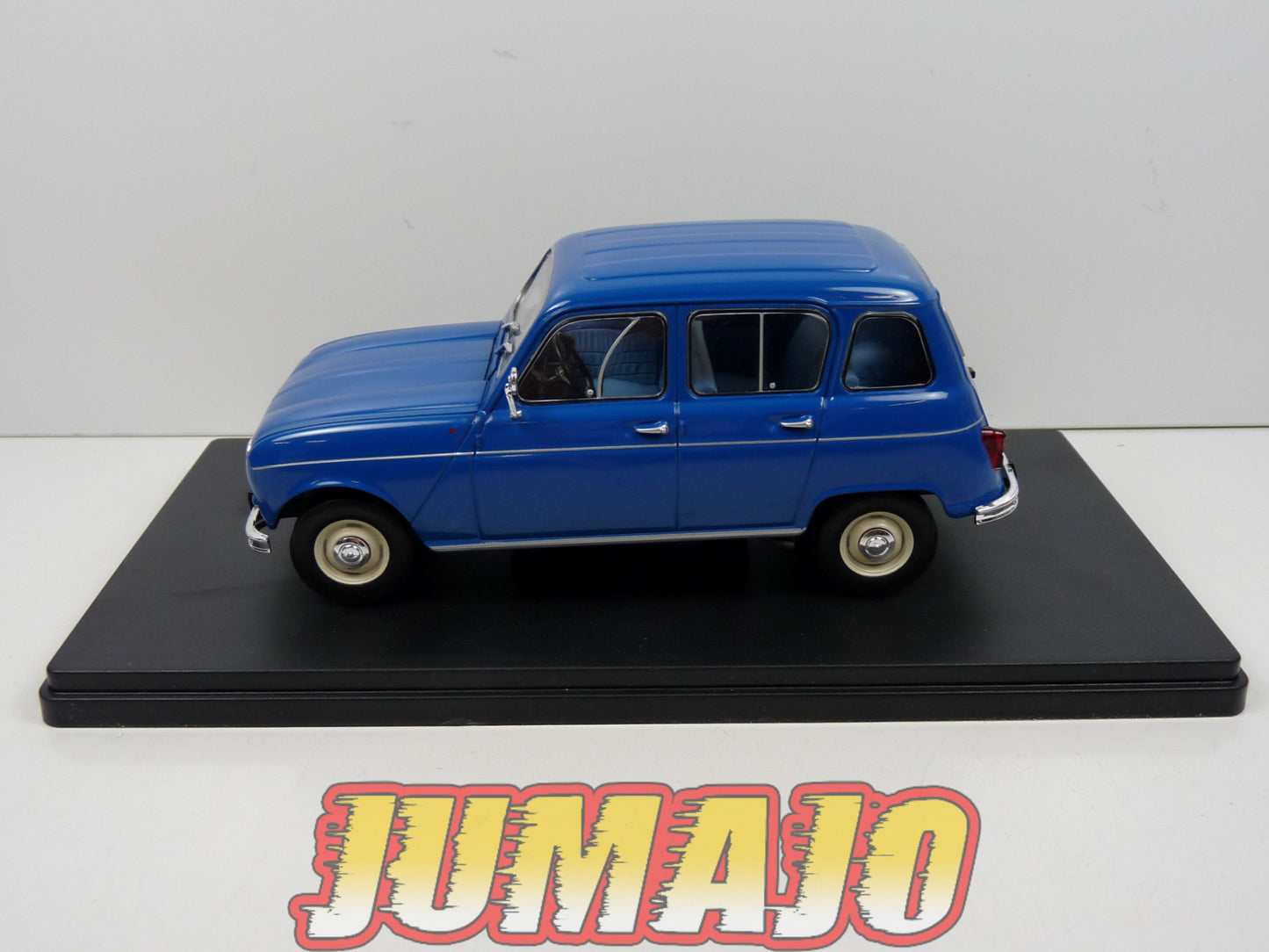 PTVQ6 Voiture 1/24 SALVAT Models : RENAULT 4L 1965