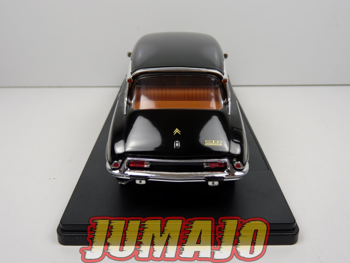 PTVQ8 Voiture 1/24 SALVAT Models : CITROEN DS 23 1973