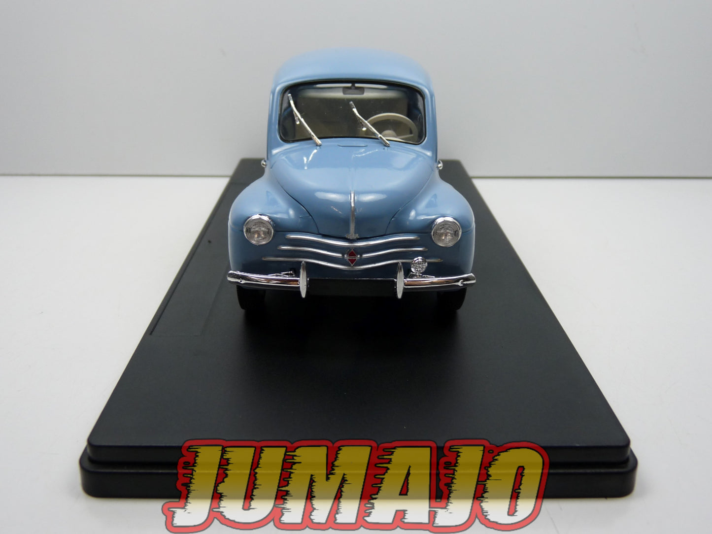 PTVQ9 Voiture 1/24 SALVAT Models : RENAULT 4CV Joaninha 1958