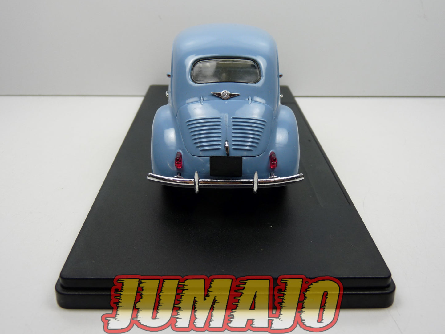 PTVQ9 Voiture 1/24 SALVAT Models : RENAULT 4CV Joaninha 1958