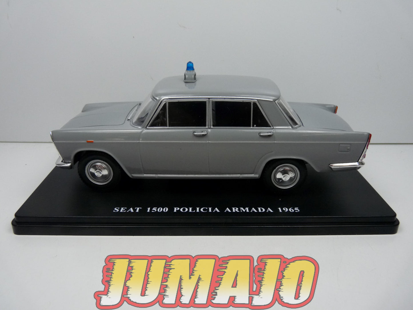 PVQ2 Voiture 1/24 SALVAT test espagne : SEAT 1500 Policia Armada 1965D 1973 Police