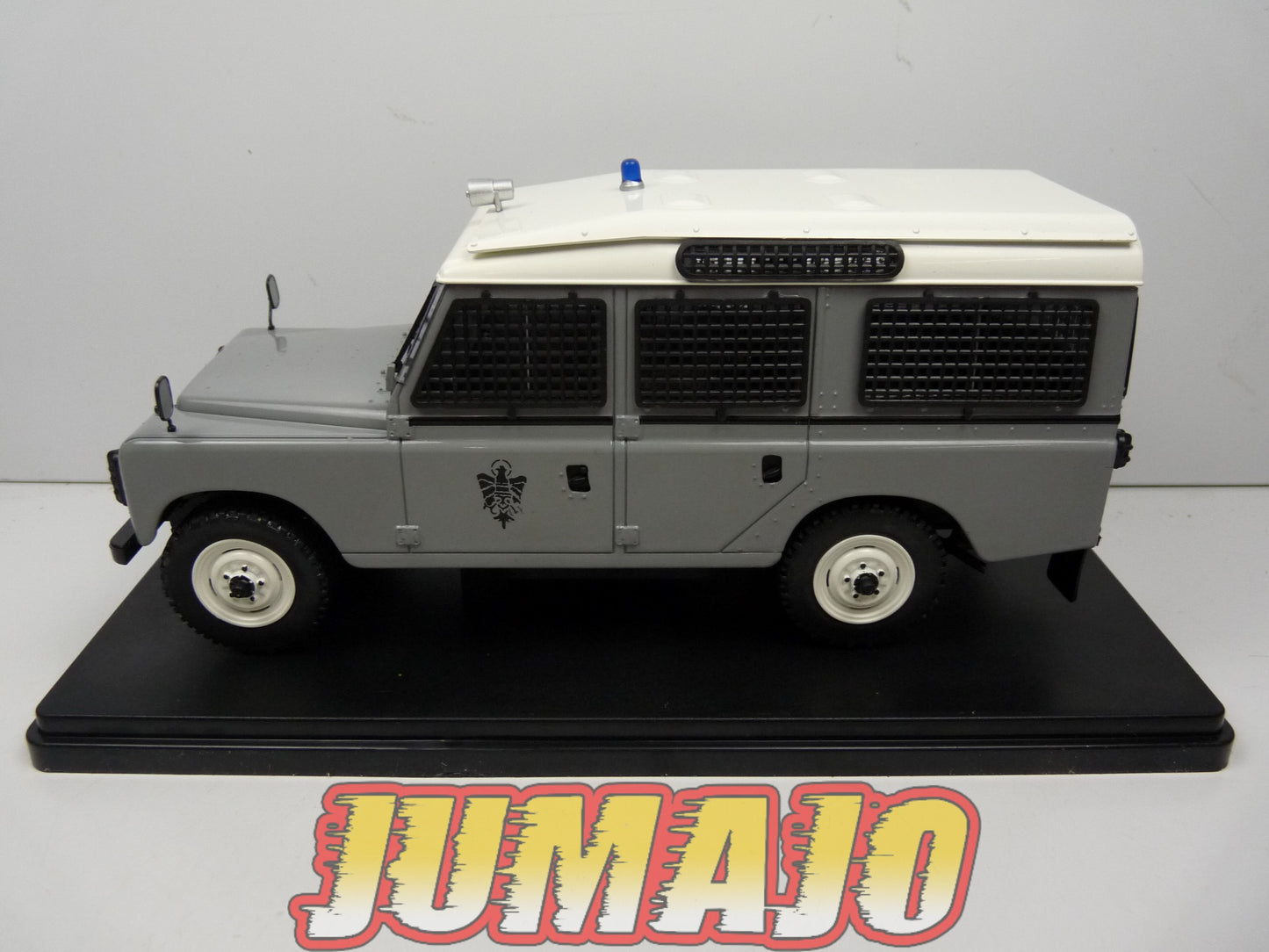 PVQ4 Voiture 1/24 SALVAT test espagne : Land Rover Santana 109 Policia Armada 1976 Police