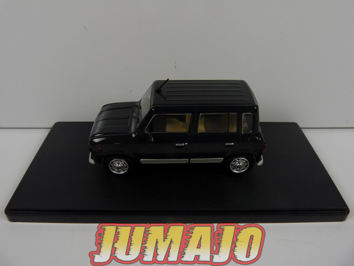 R4L31 Passion RENAULT 4 L 1/43 : SUZUKI Lapin LOOK RENAULT 4 2008 SANS FOND