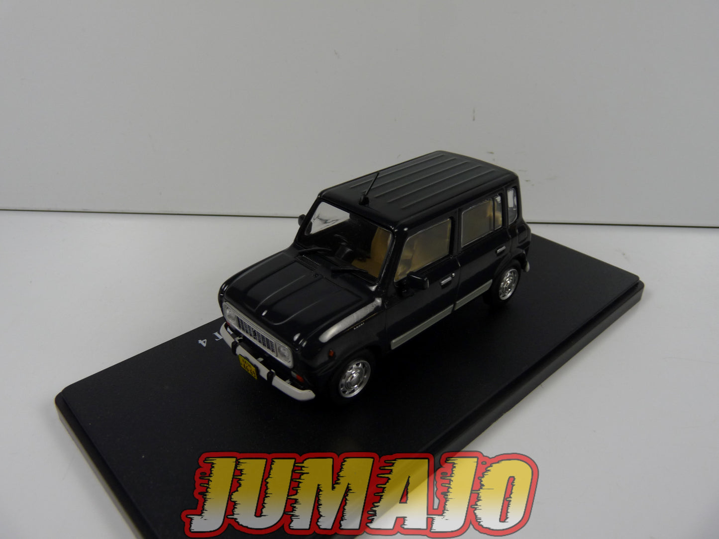R4L31 Passion RENAULT 4 L 1/43 : SUZUKI Lapin LOOK RENAULT 4 2008 SANS FOND