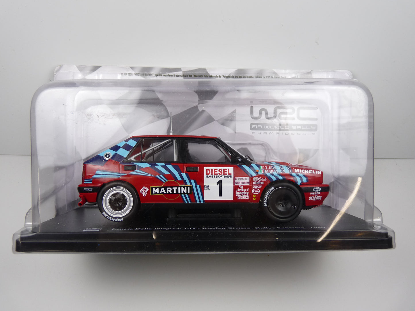 RVQ13 Voiture Rallye 1/24 SALVAT Models : LANCIA Delta Integrale 16V 1989 #1 Biasion