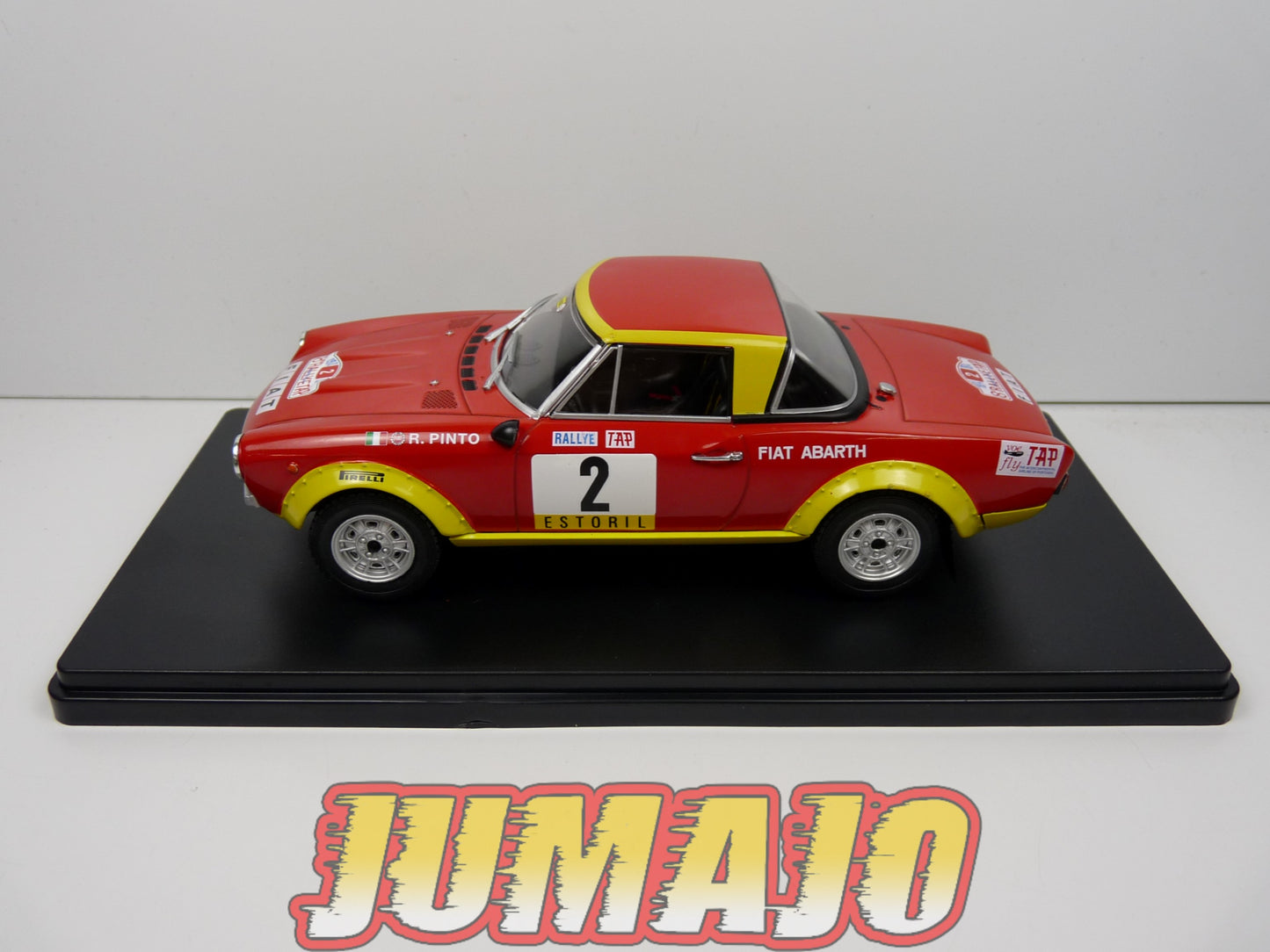 RVQ30 Voiture Rallye 1/24 SALVAT Models : FIAT 124 Abarth Spider 1974 #2 Pinto