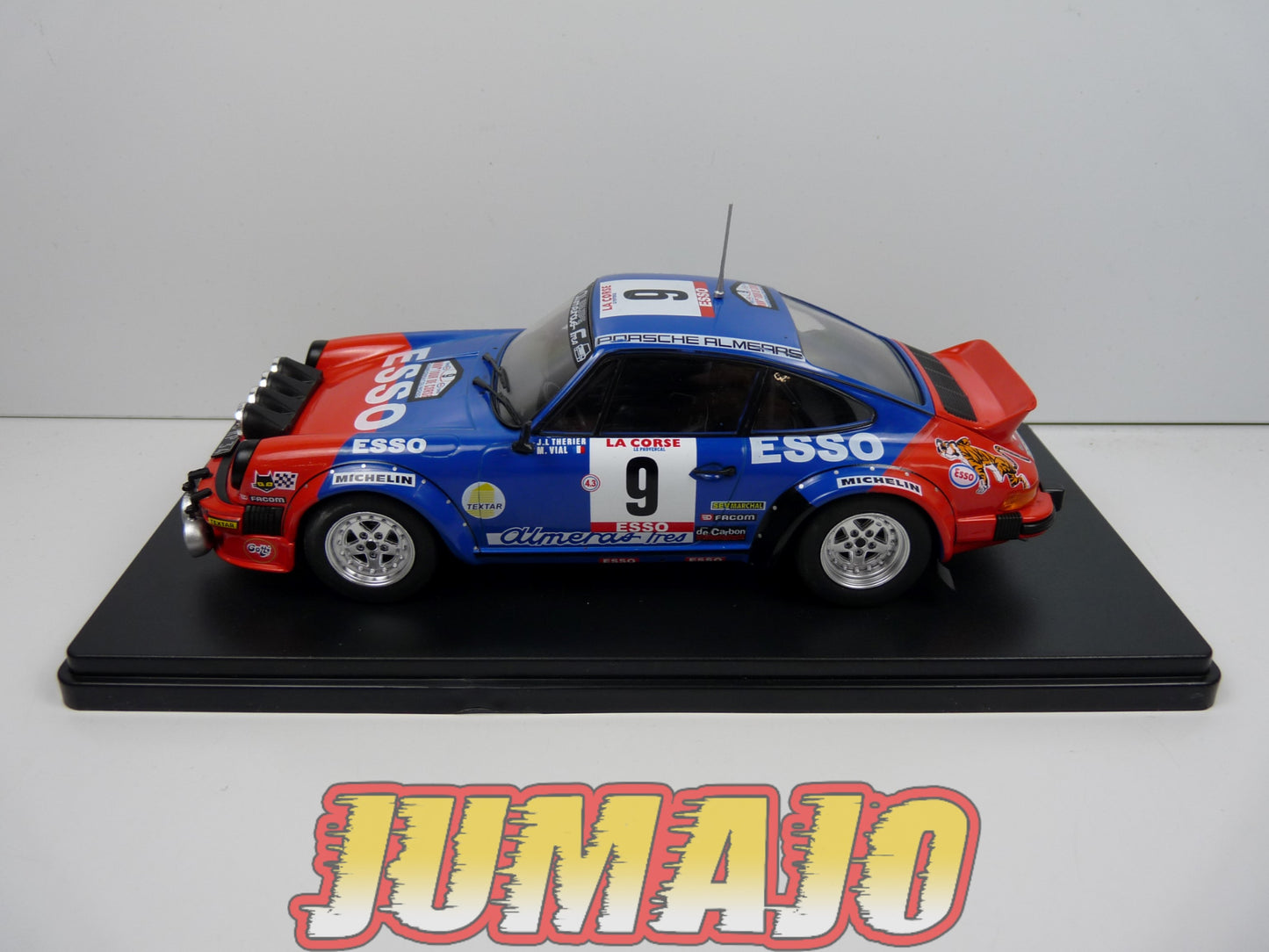 RVQ37 Voiture Rallye 1/24 SALVAT Models : PORSCHE 911 SC 1980 #9 Thérier Vial