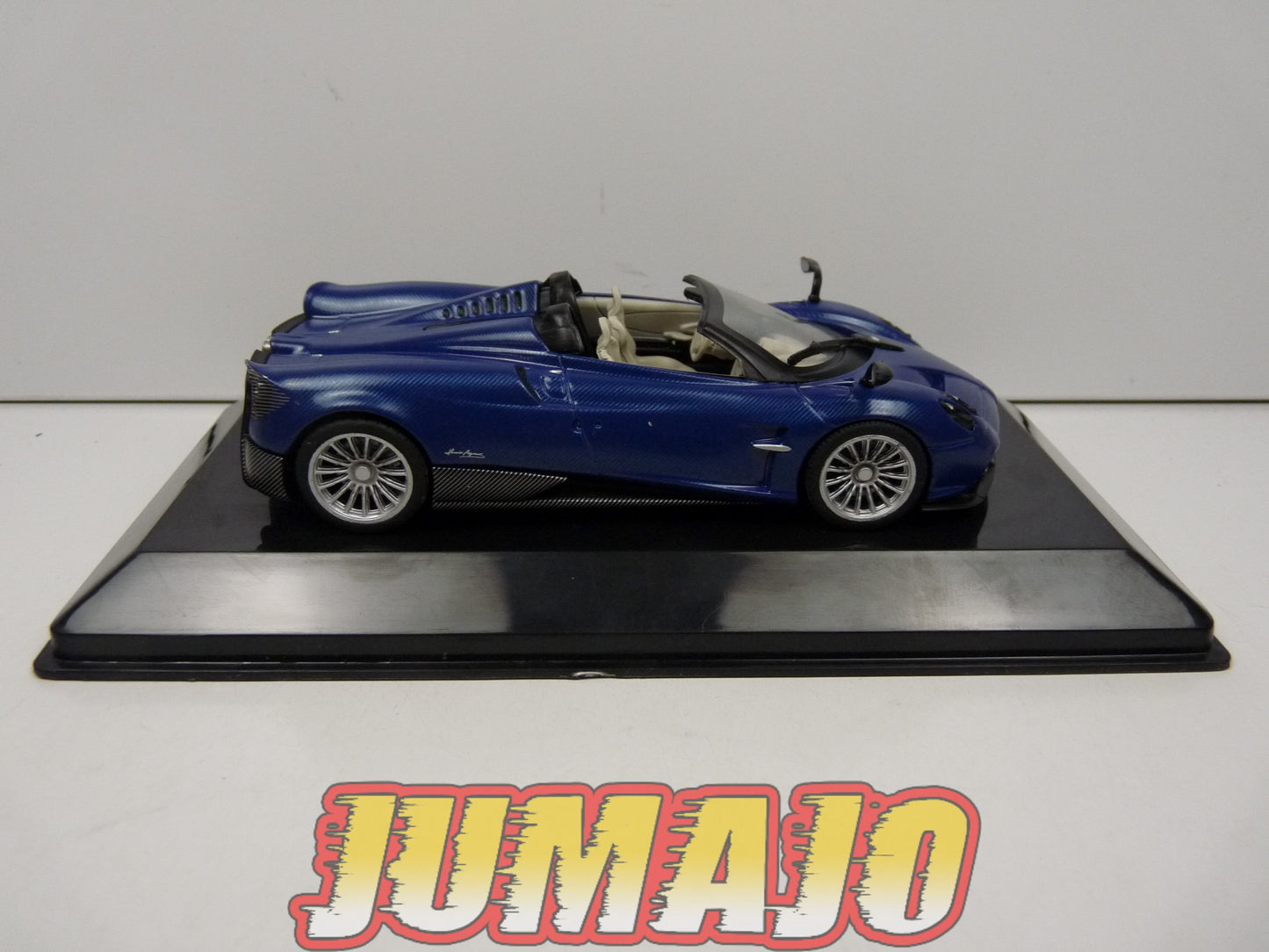 SC34 voiture 1/43 SALVAT Supercars : Pagani Huayra Roadster 2017
