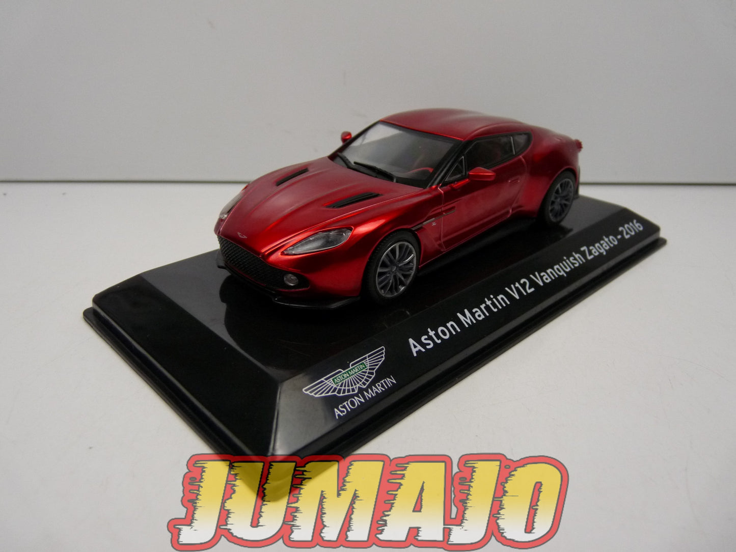 SC36 voiture 1/43 SALVAT Supercars : ASTON MARTIN V12 Vanquish Zagato 2016