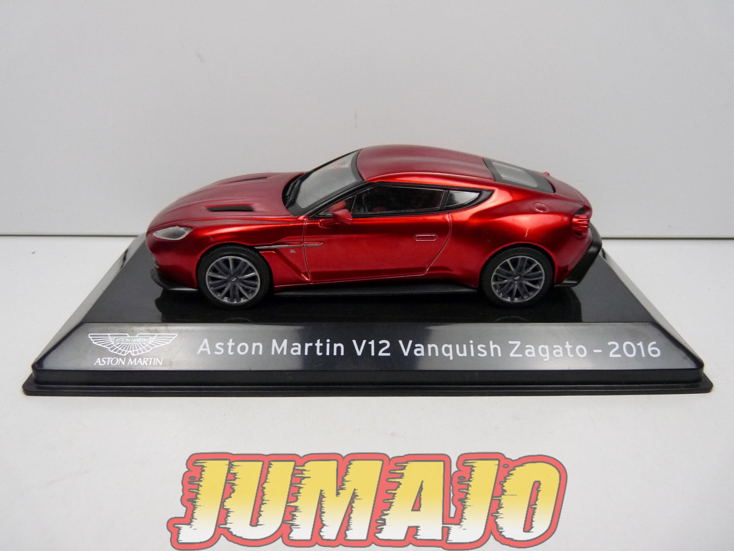 SC36 voiture 1/43 SALVAT Supercars : ASTON MARTIN V12 Vanquish Zagato 2016