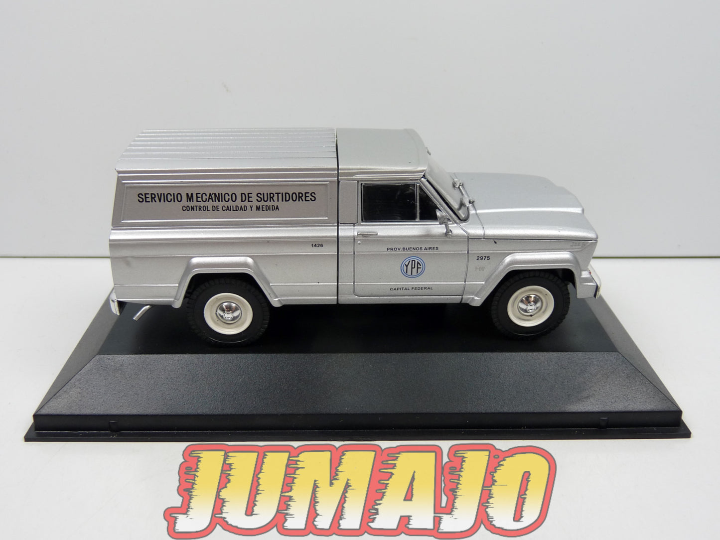 SER28 Voiture 1/43 SALVAT Vehiculos Servicios : IKA Jeep T 80 - YPF (1967)