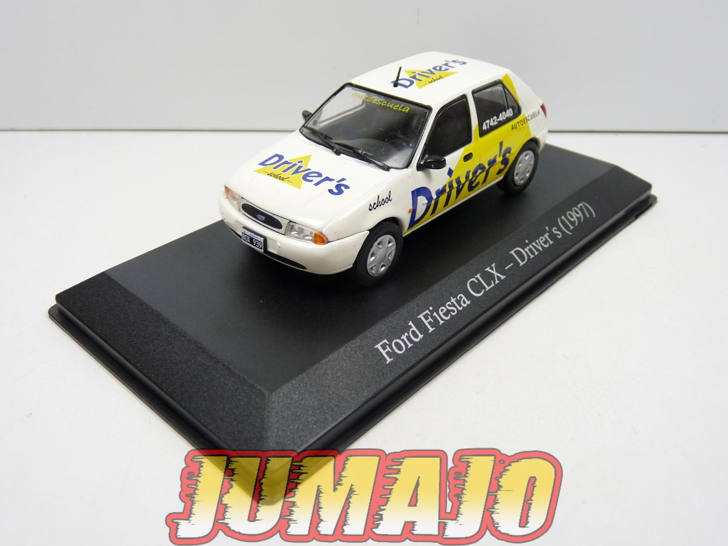 SER38 Voiture 1/43 SALVAT Vehiculos Servicios : FORD Fiesta CLX - Auto école Driver's (1997)