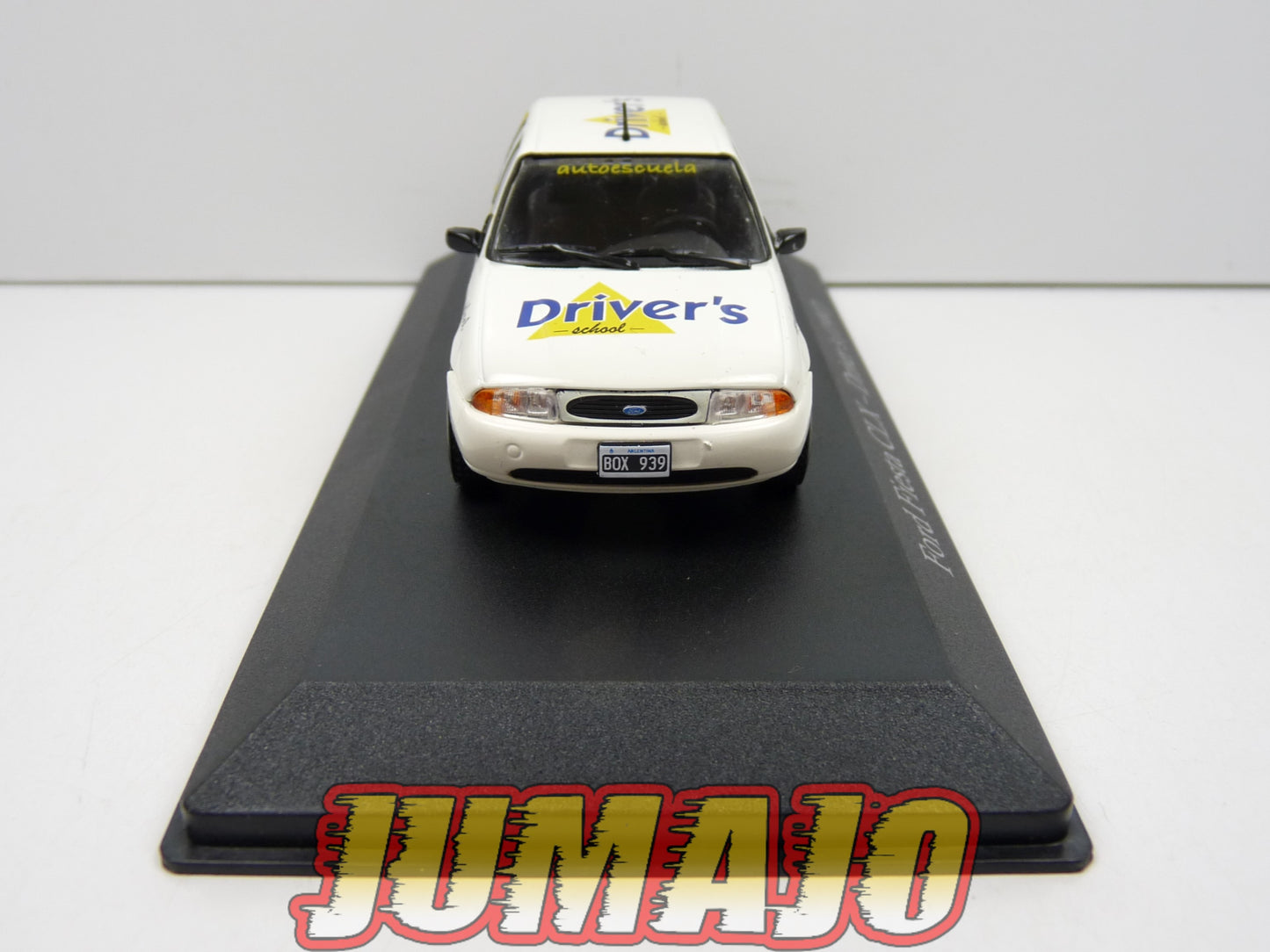 SER38 Voiture 1/43 SALVAT Vehiculos Servicios : FORD Fiesta CLX - Auto école Driver's (1997)