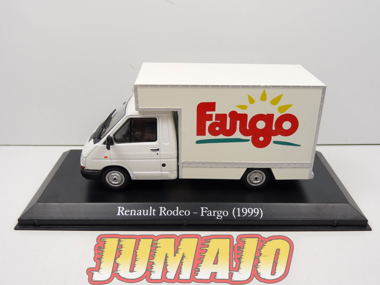 SER39 Voiture 1/43 SALVAT Vehiculos Servicios : RENAULT Rodeo trafic Frigorifique - Fargo (1999)