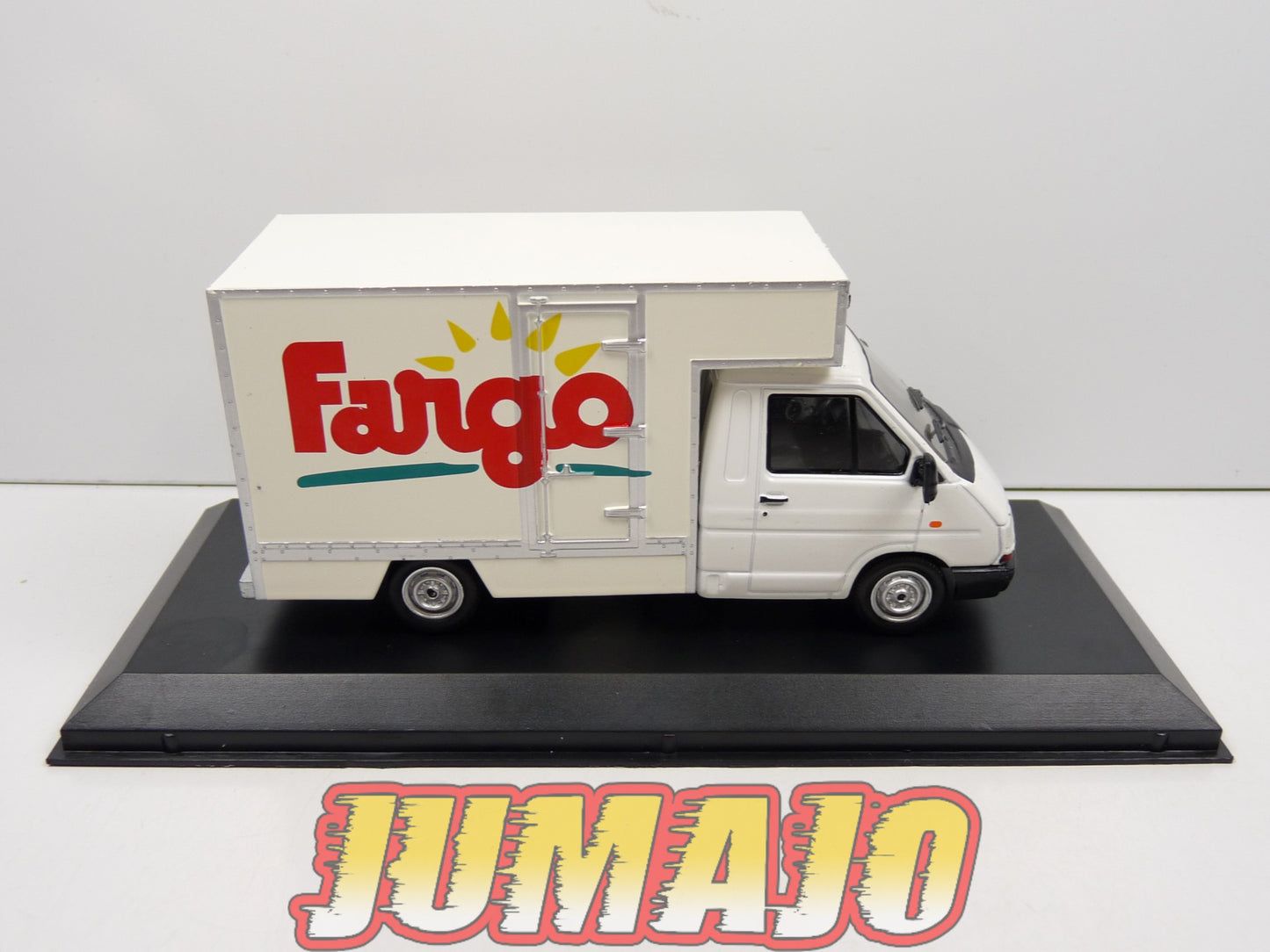 SER39 Voiture 1/43 SALVAT Vehiculos Servicios : RENAULT Rodeo trafic Frigorifique - Fargo (1999)