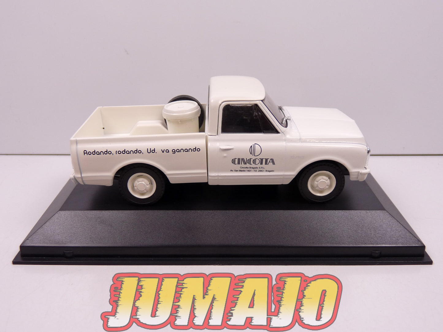 SER41 Voiture 1/43 SALVAT Vehiculos Servicios : CHEVROLET C-10 - Pneu Cincotta (1970)