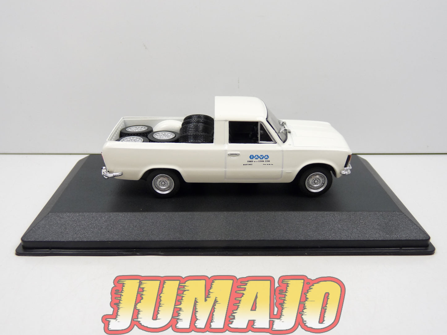 SER48 Voiture 1/43 SALVAT Vehiculos Servicios : FIAT 125 Multicarga - Pneu IAVA (1973)