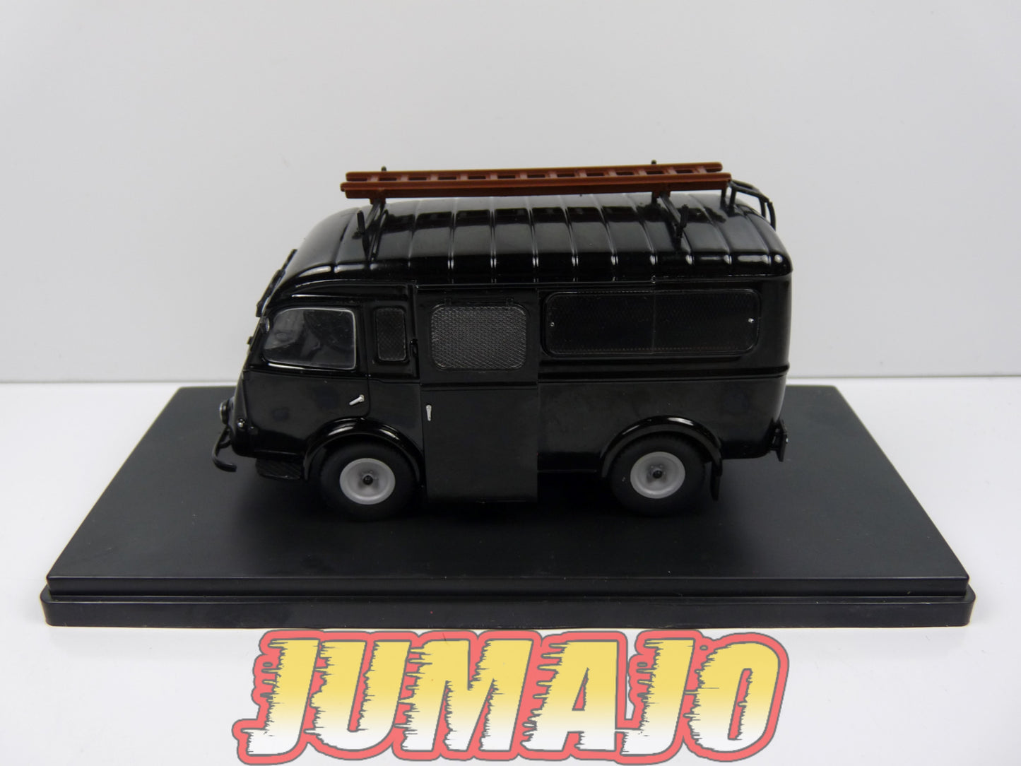 UTR46 UTILITAIRES RENAULT 1/43 1400KG Goélette car police
