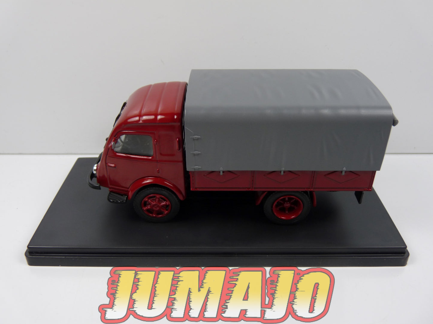 UTR51 UTILITAIRES RENAULT 1/43 R2160 2 tonnes plateau à ridelles bâché