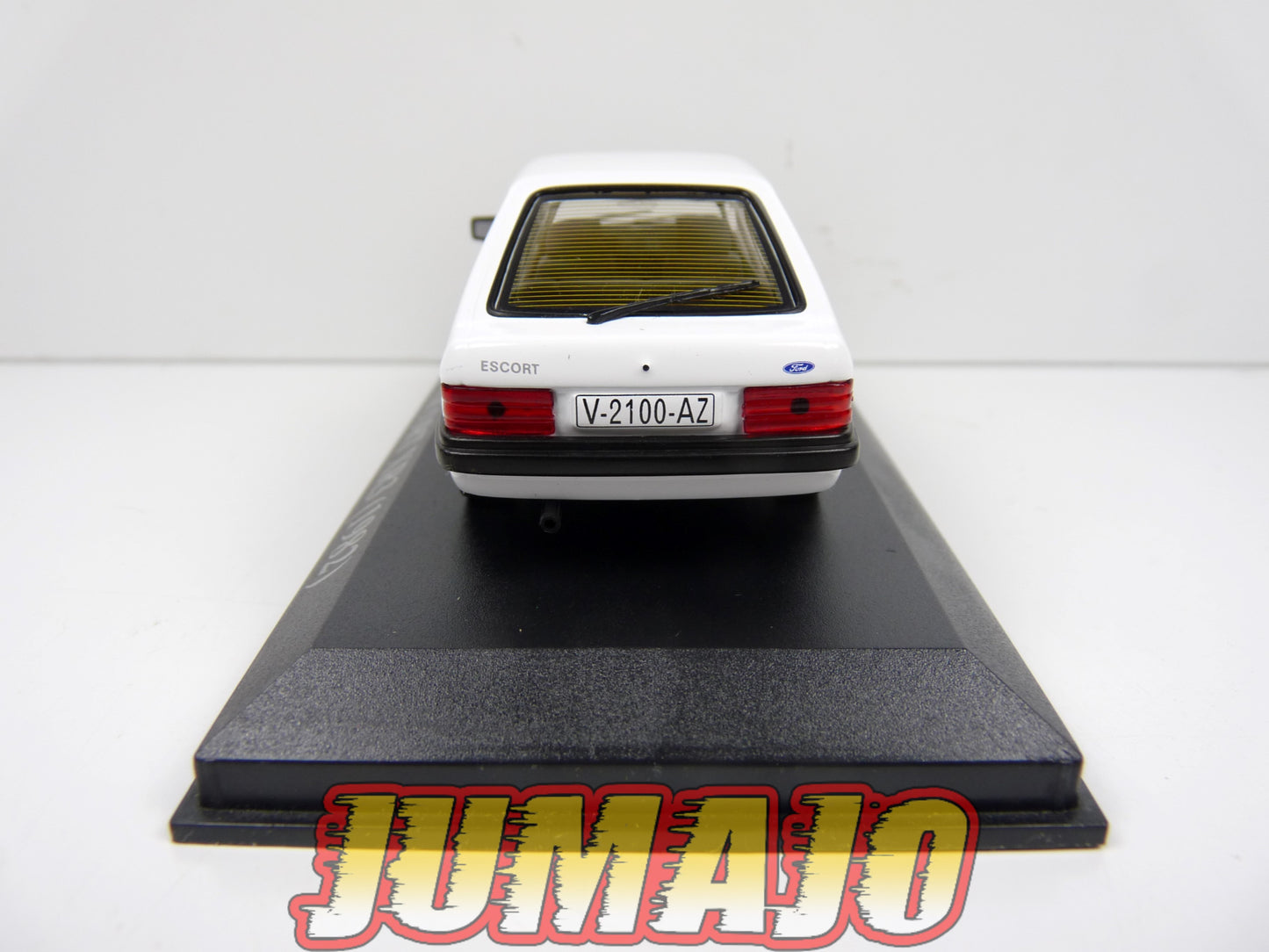 VAE209 voiture 1/43 IXO Altaya : Ford Escort XR3 (1982) Espagne Blanche