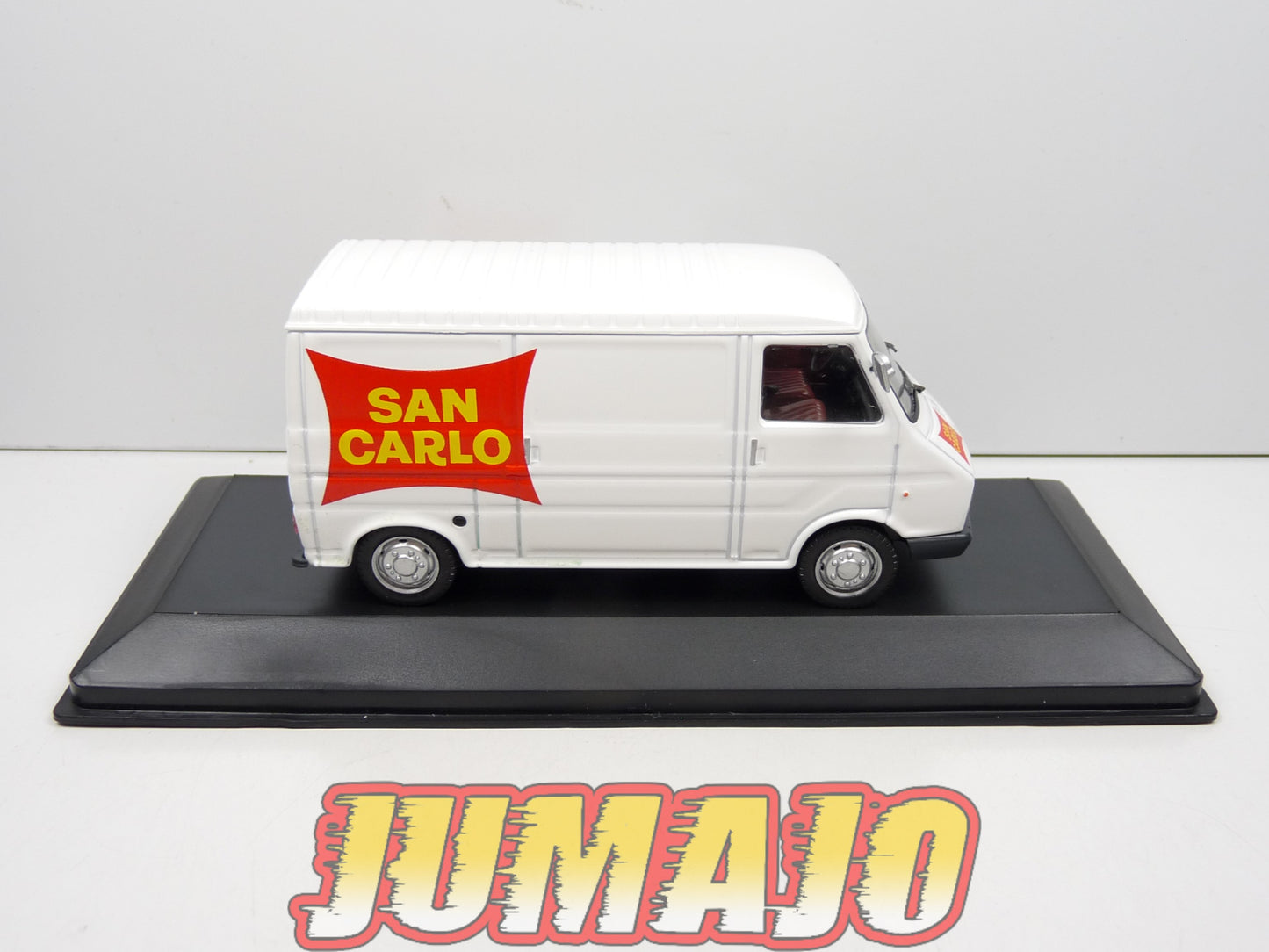 VCE20 1/43 IXO Commerciale Epoque : FIAT 242 San Carlo 1976