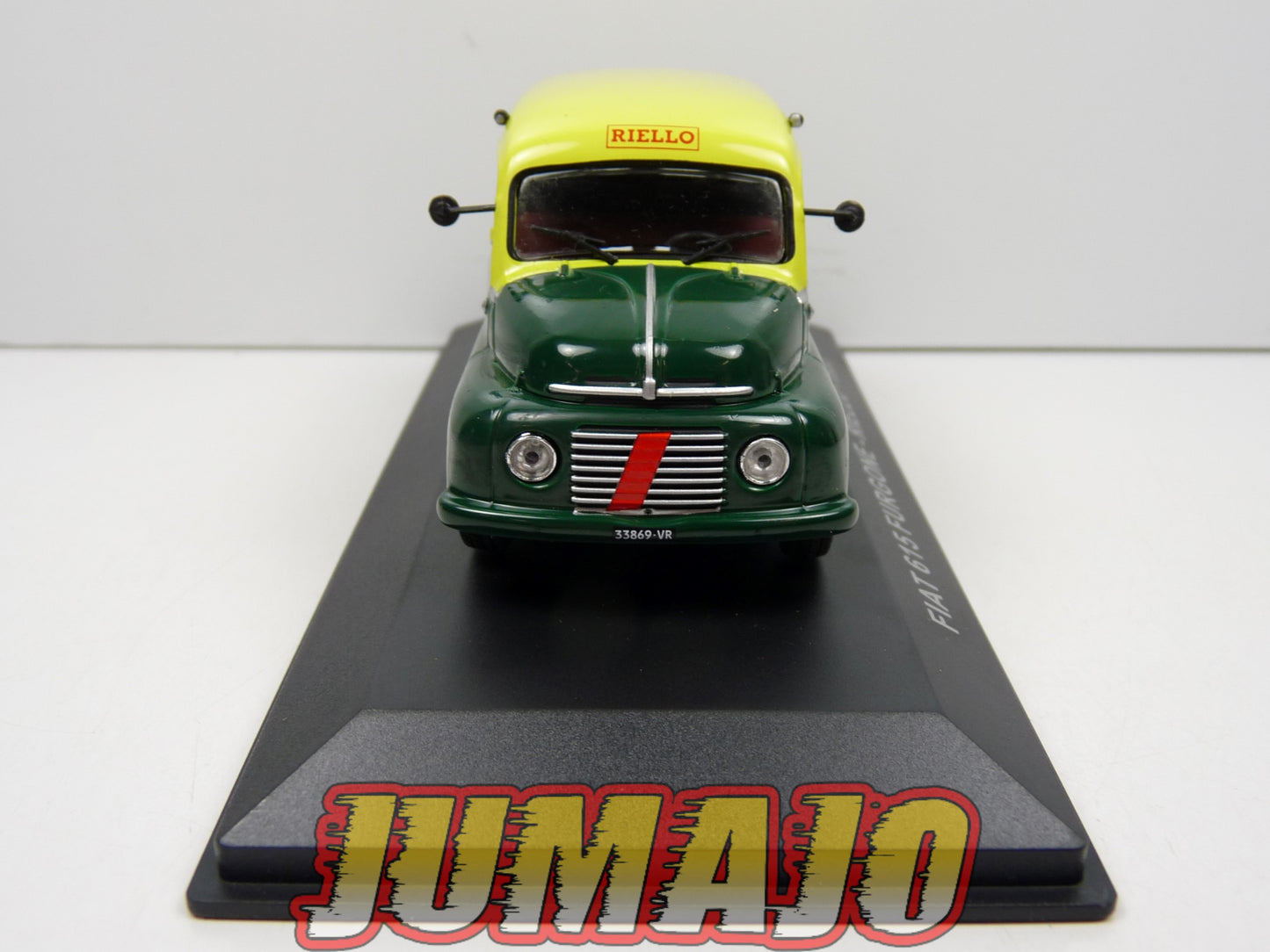 VCE32 1/43 IXO Commerciale Epoque : FIAT 615 Furgonne Riello 1953