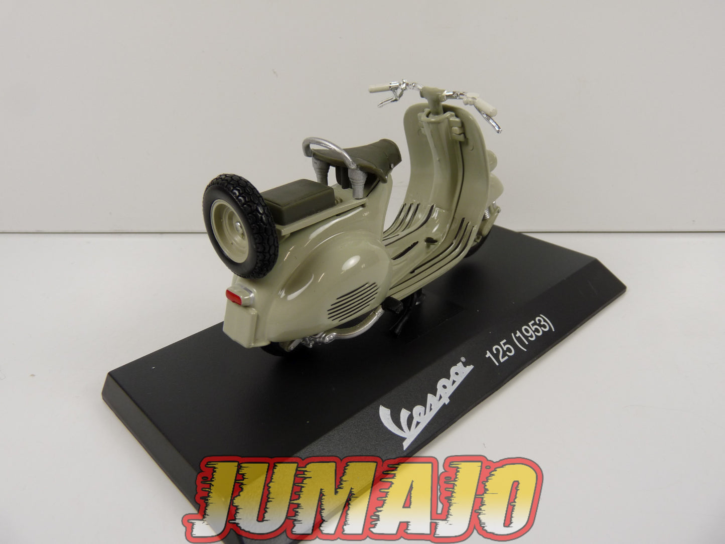 VES113 MOTO VESPA ITALIE Fassi Toys 1/18 : VESPA 125 1963 crème