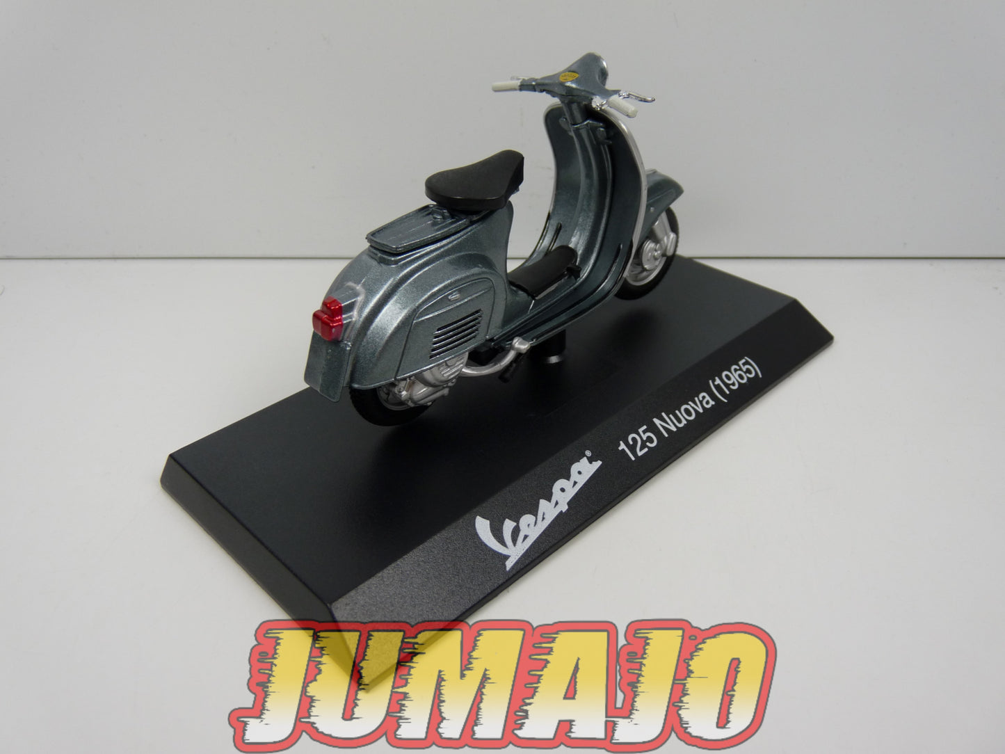 VES23 MOTO VESPA ITALIE Fassi Toys 1/18 : VESPA 125 Nuova 1965(Gris foncé)