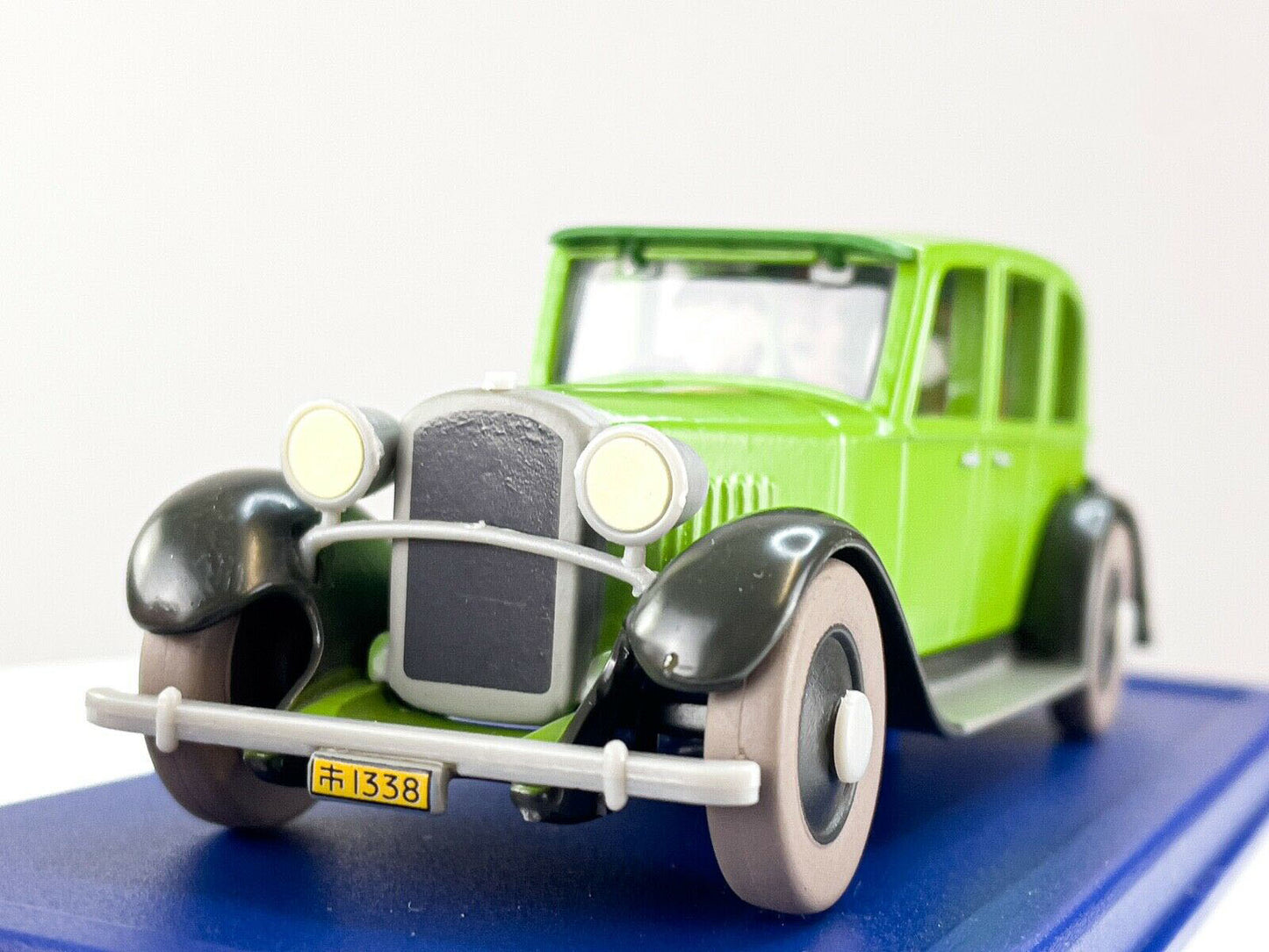 TIN9 Atlas 1/43 TINTIN en Voiture : La Limousine du Lotus Bleu 1946 *Occasion