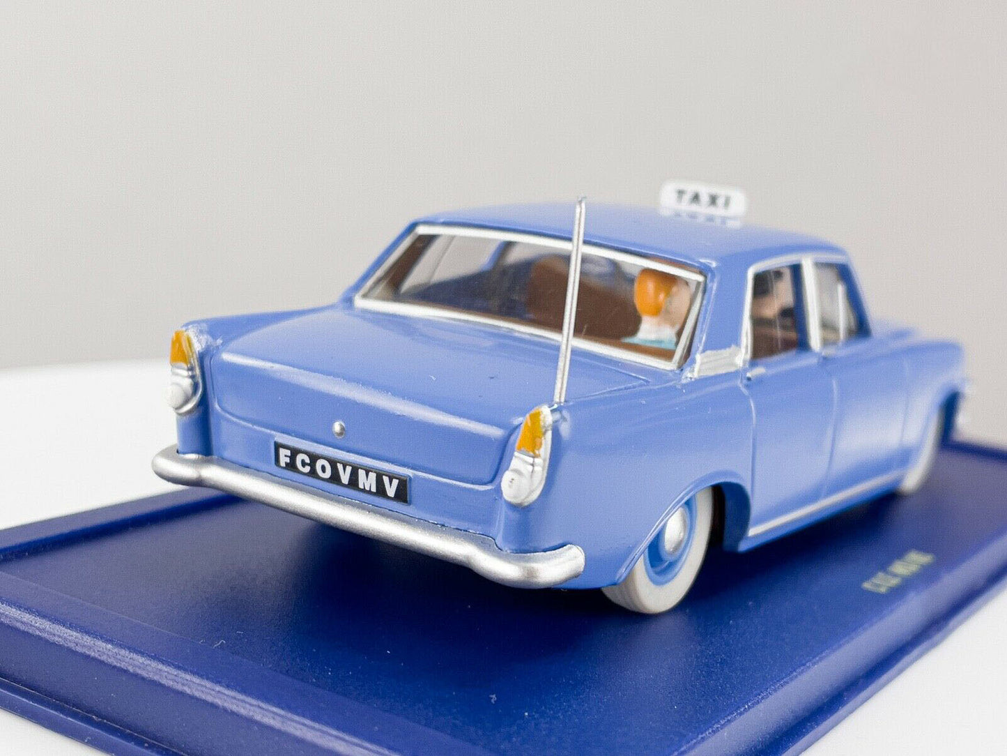 TIN45 Atlas 1/43 TINTIN en Voiture : Ford Zephyr Mk III '60s Taxi *Occasion