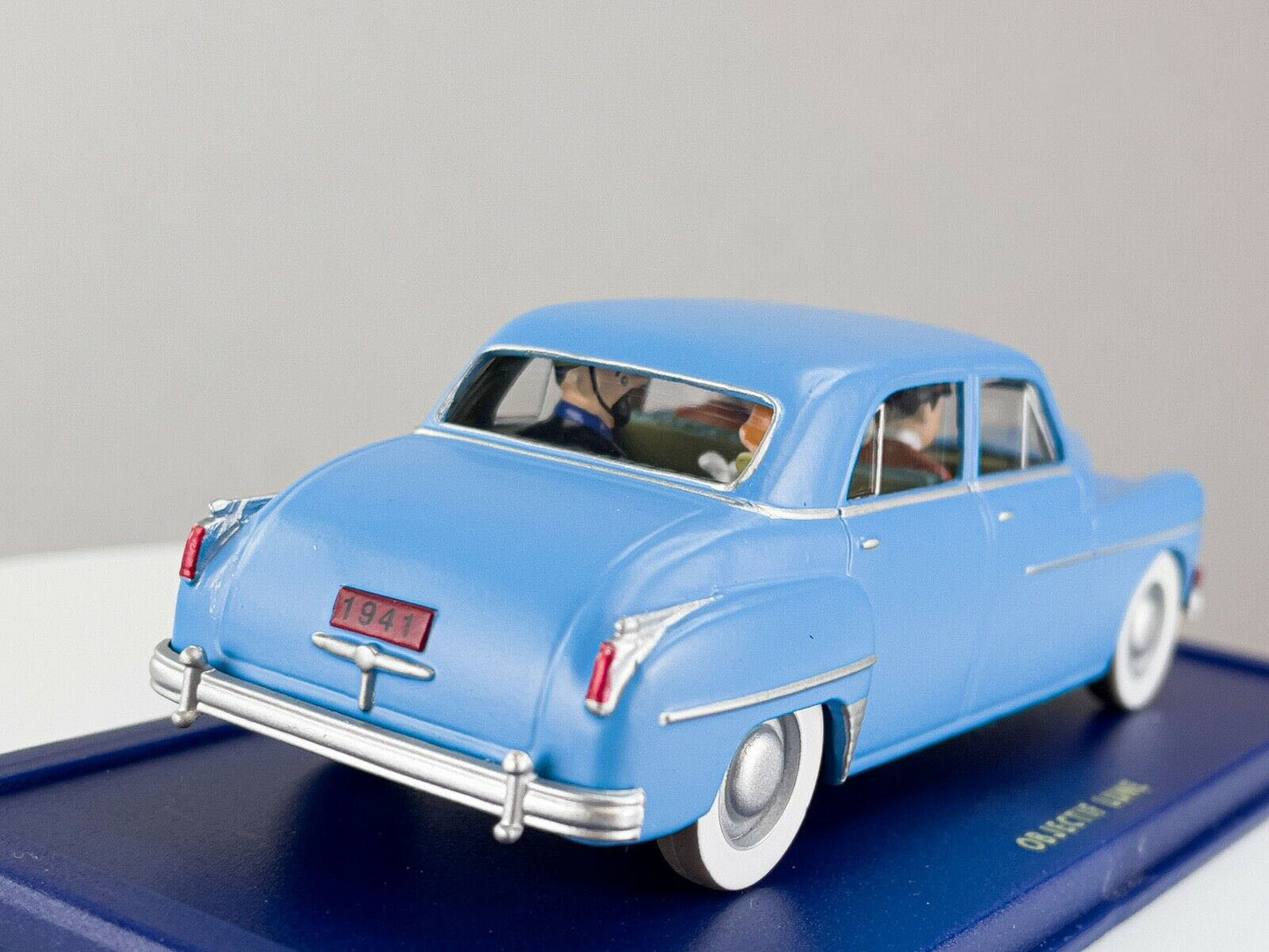 TIN30 Atlas 1/43 TINTIN en Voiture : Dodge Coronet 1946 *Occasion