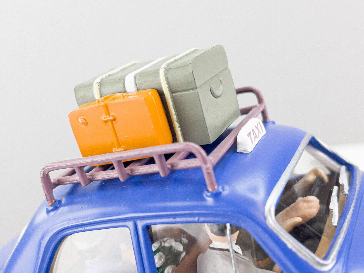 TIN35 Atlas 1/43 TINTIN en Voiture : Peugeot 403 1960 Taxi *Occasion