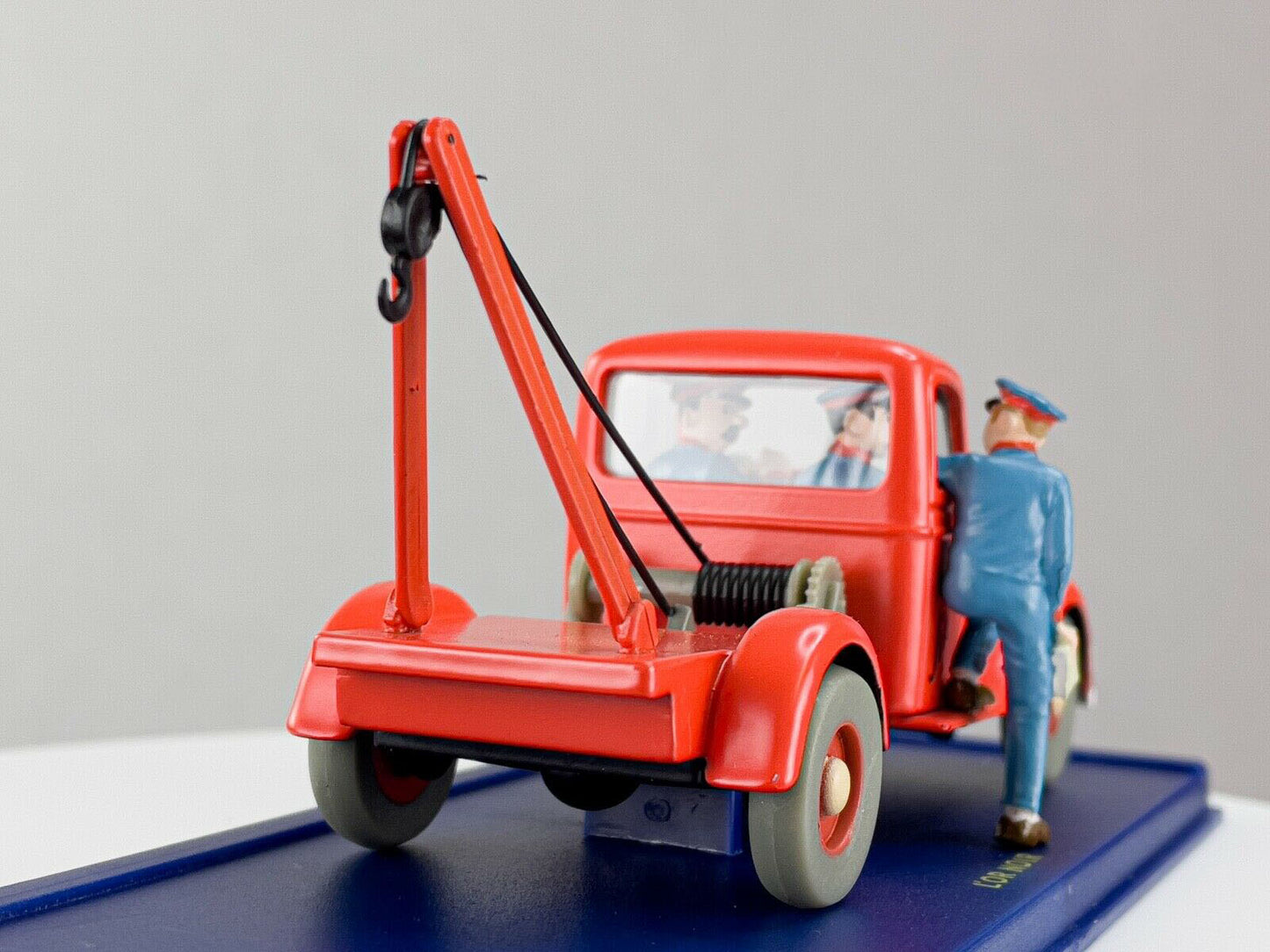 TIN59 Atlas 1/43 TINTIN en Voiture : Chevrolet pick up dépanneuse 1936 *Occasion