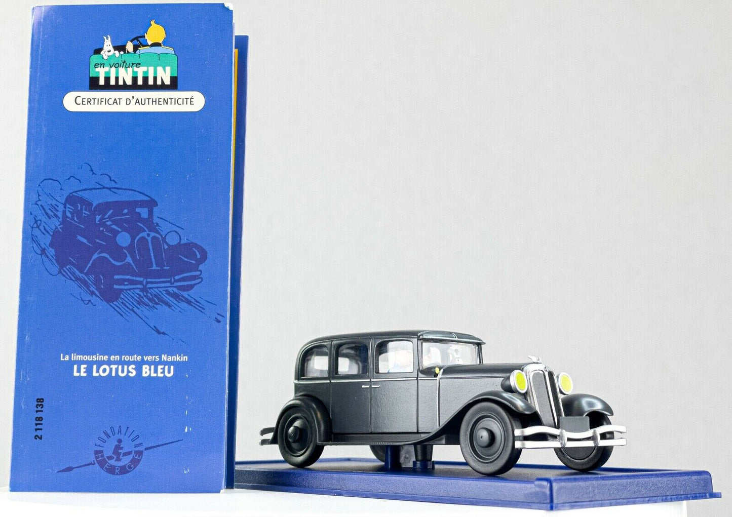 TIN38 Atlas 1/43 TINTIN en Voiture : Chrysler six 1931 limousine *Occasion