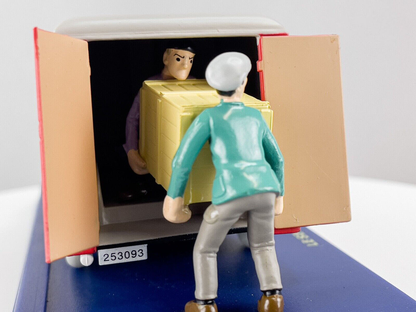 TIN65 Atlas 1/43 TINTIN en Voiture : La Camionnette années 30 *Occasion