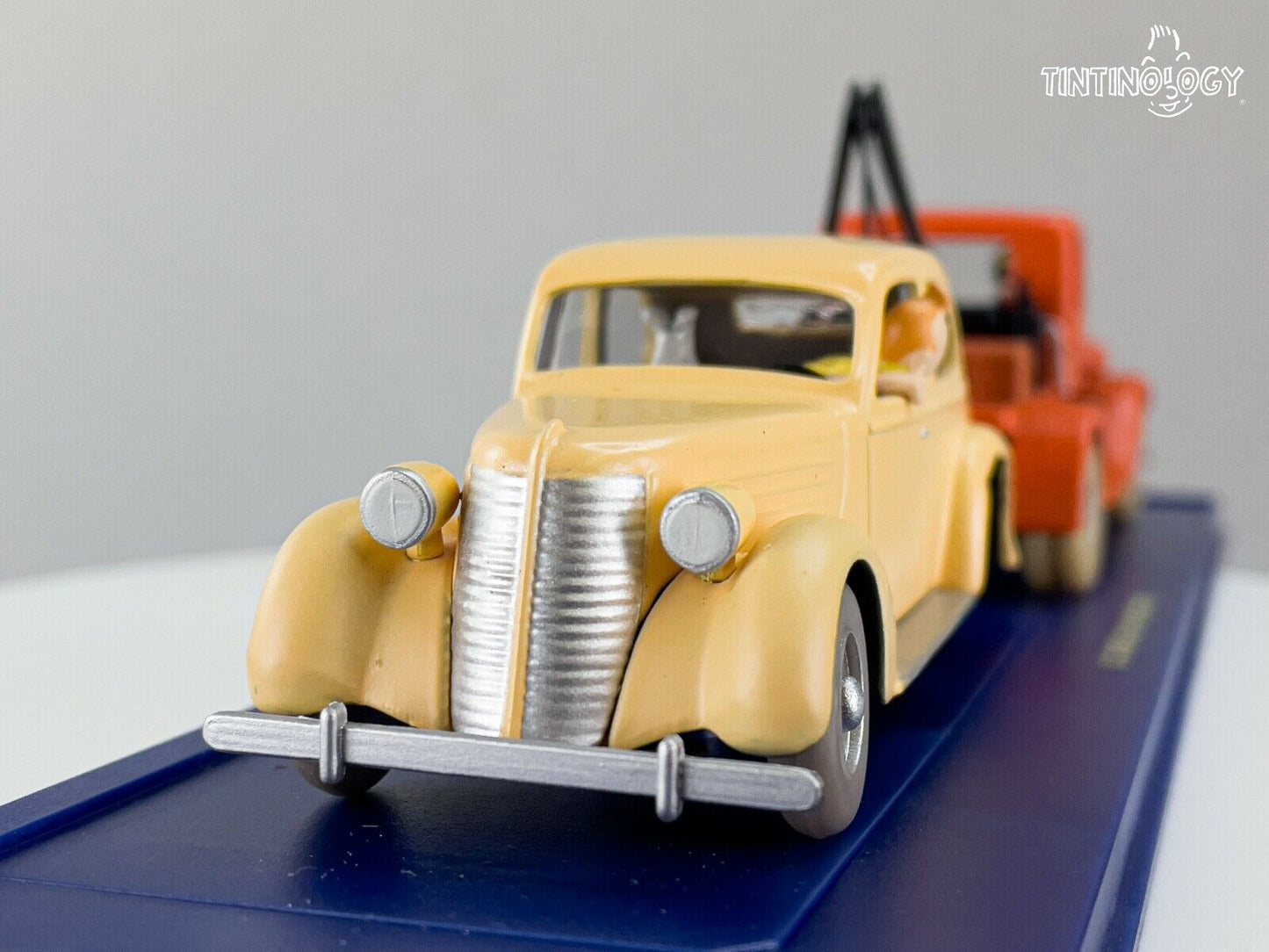 TIN24 Atlas 1/43 TINTIN : La Dépanneuse et la voiture accidentée *Occasion