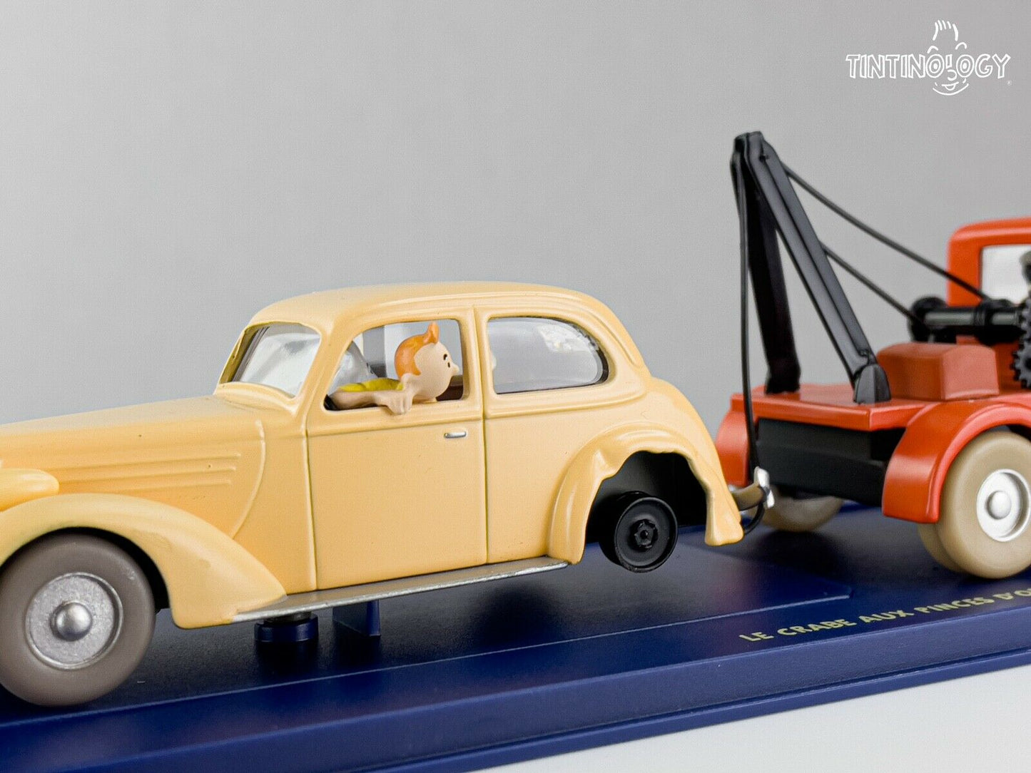 TIN24 Atlas 1/43 TINTIN : La Dépanneuse et la voiture accidentée *Occasion