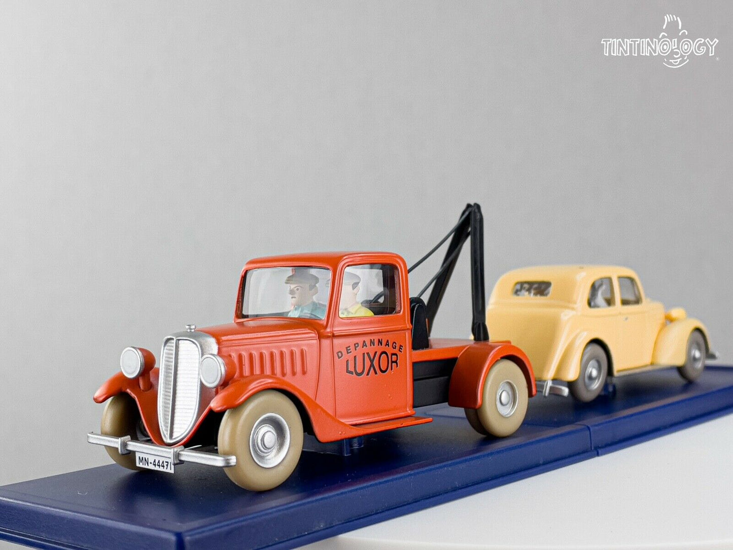 TIN24 Atlas 1/43 TINTIN : La Dépanneuse et la voiture accidentée *Occasion