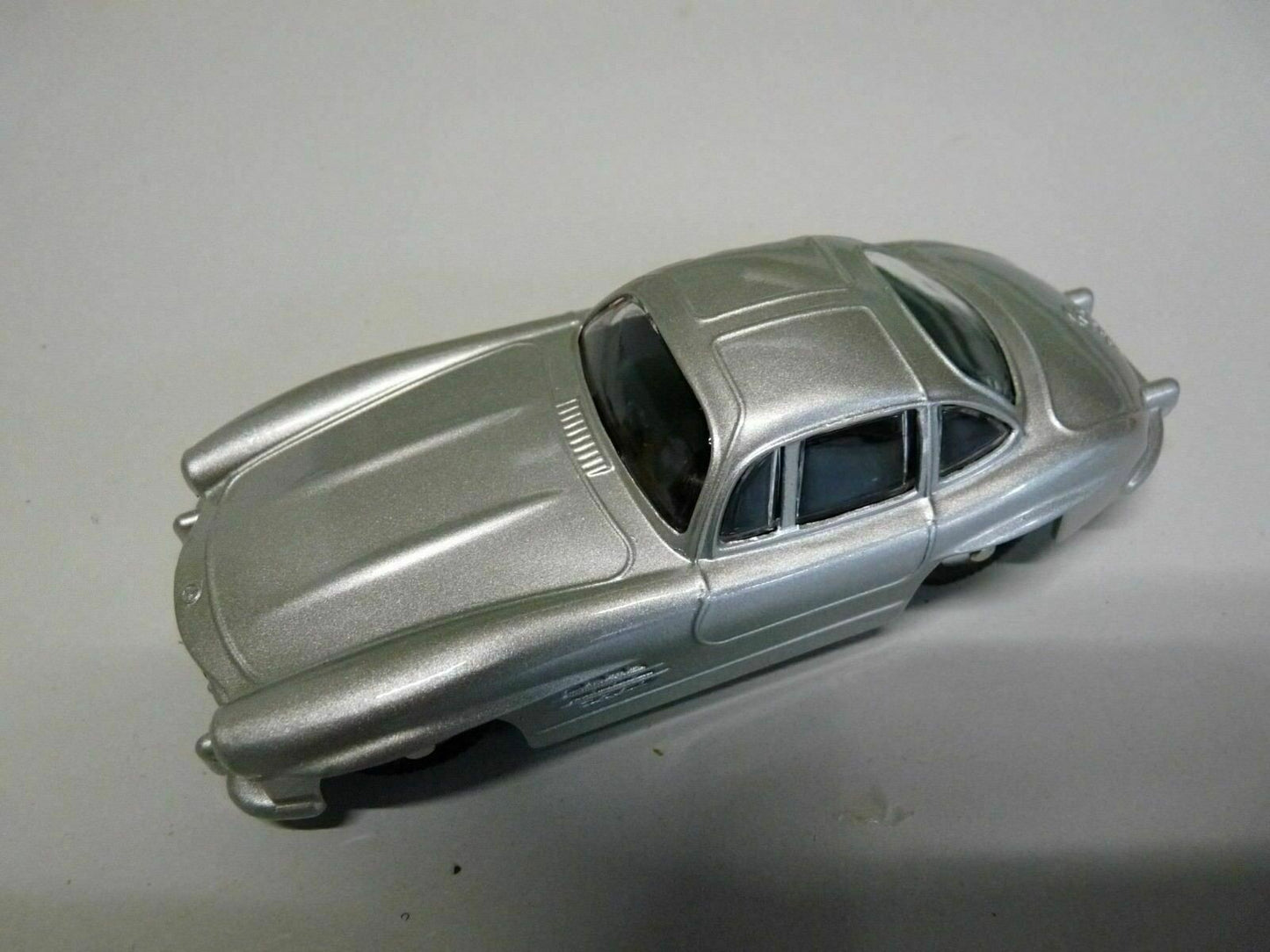 MRY12 Voiture 1/43 réédition QUIRALU : MERCEDES 300 SL grise