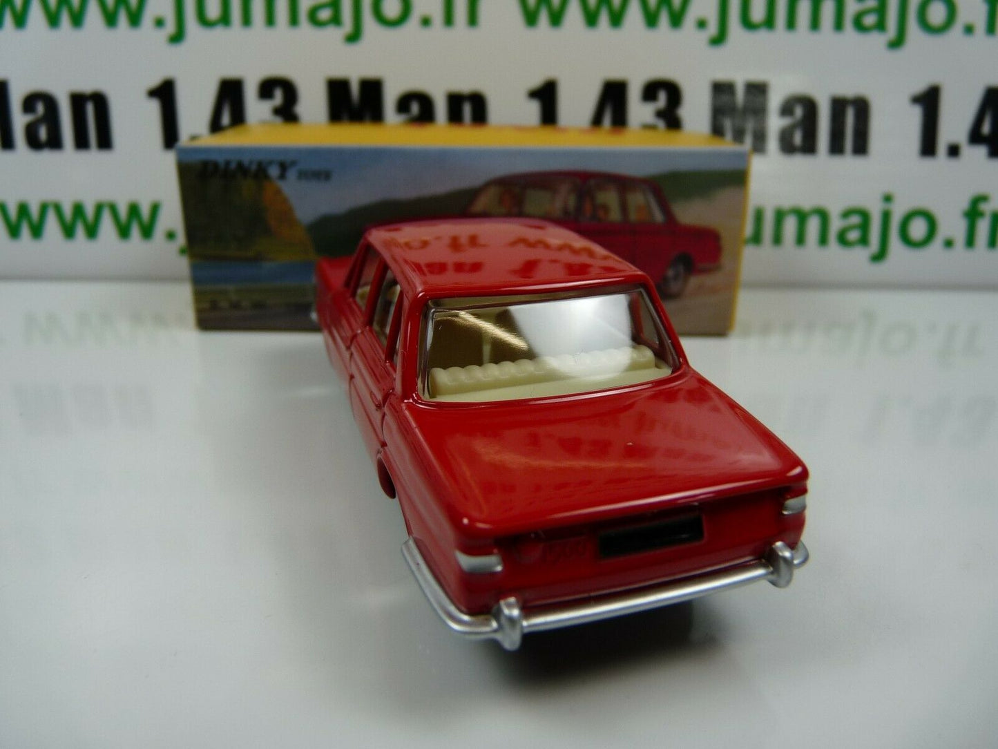 DT224 Voiture 1/43 réédition DINKY TOYS DeAgostini : BMW 1500