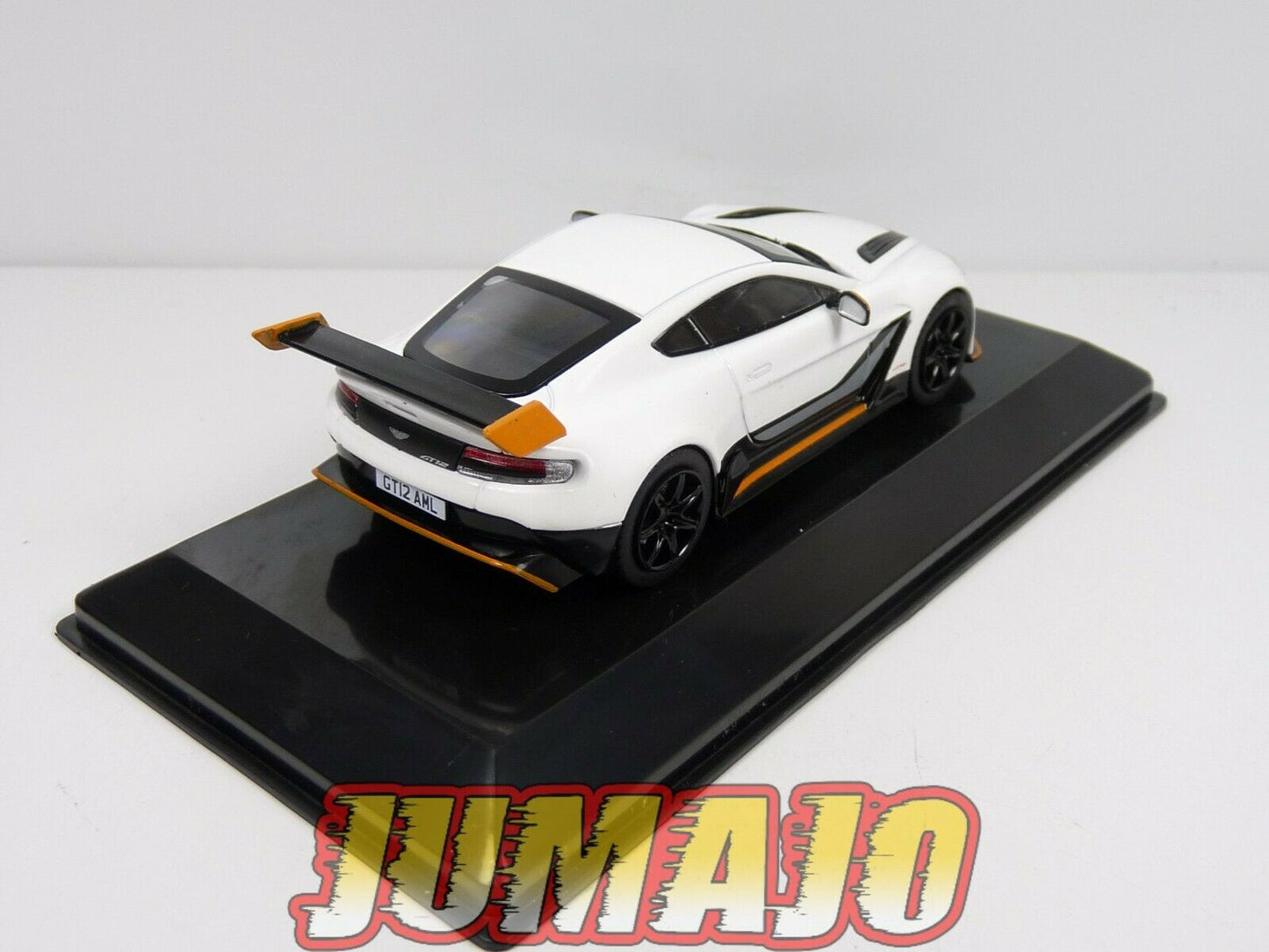 SC38 voiture 1/43 SALVAT Supercars : ASTON MARTIN Vantage GT12 2015