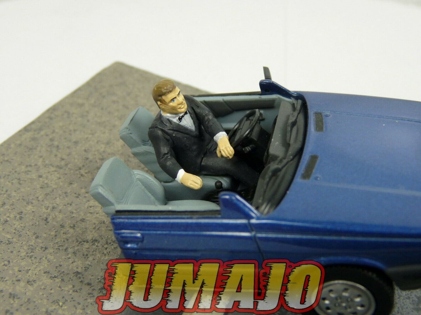 JB139 voiture 1/43 IXO 007 JAMES BOND : RENAULT 11 Taxi coupé a view to kill CADEAU